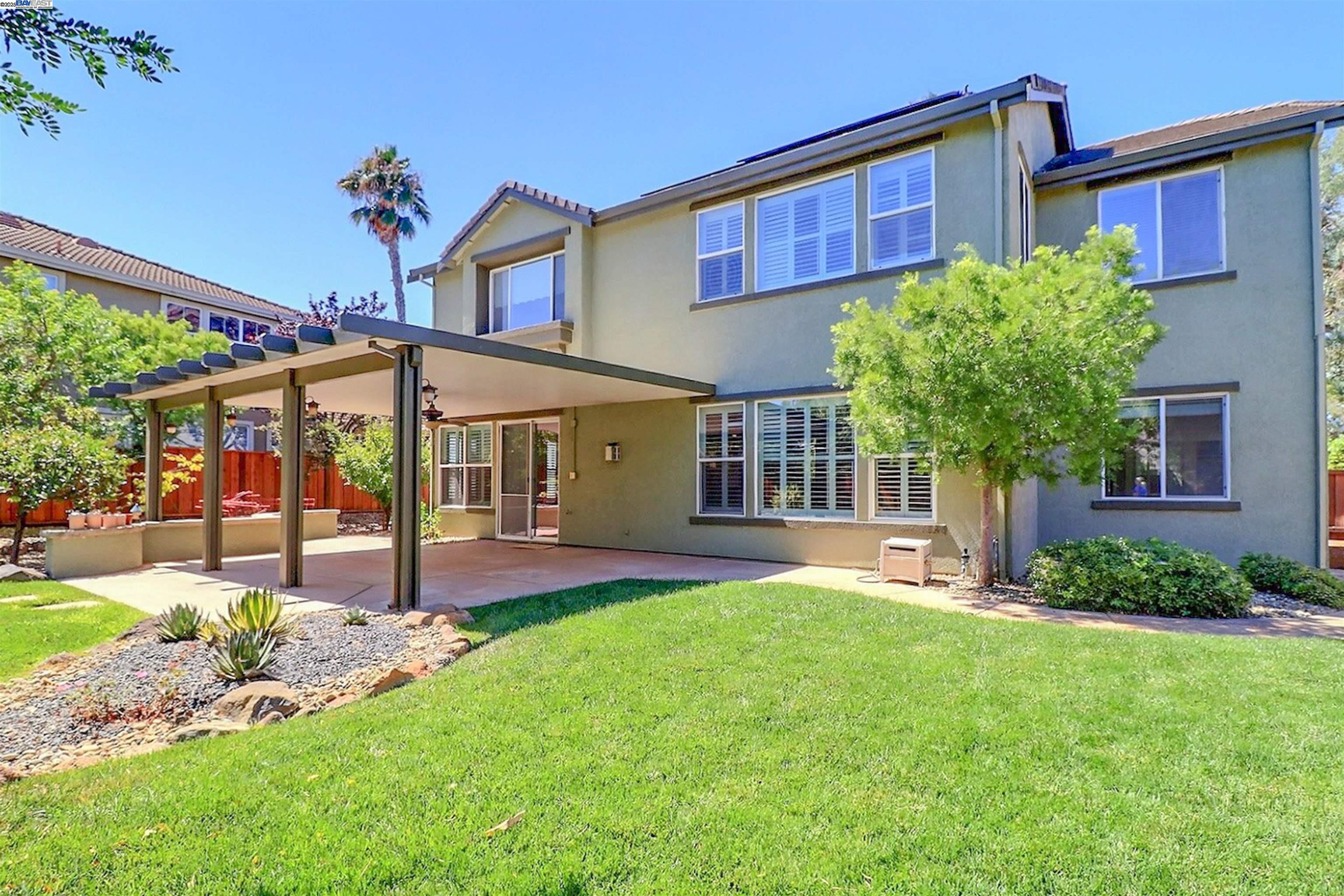 531 Half Moon Ct