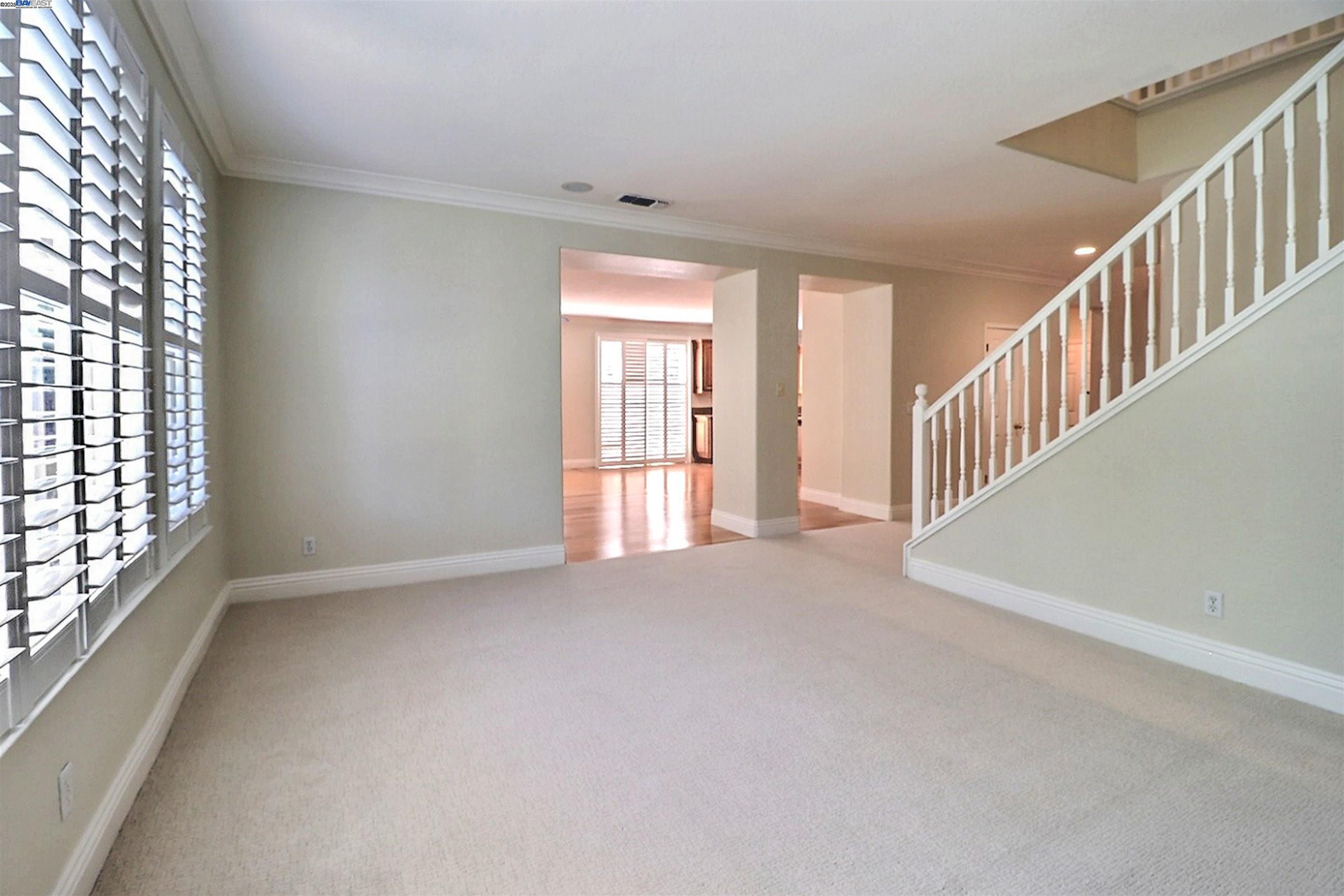 531 Half Moon Ct