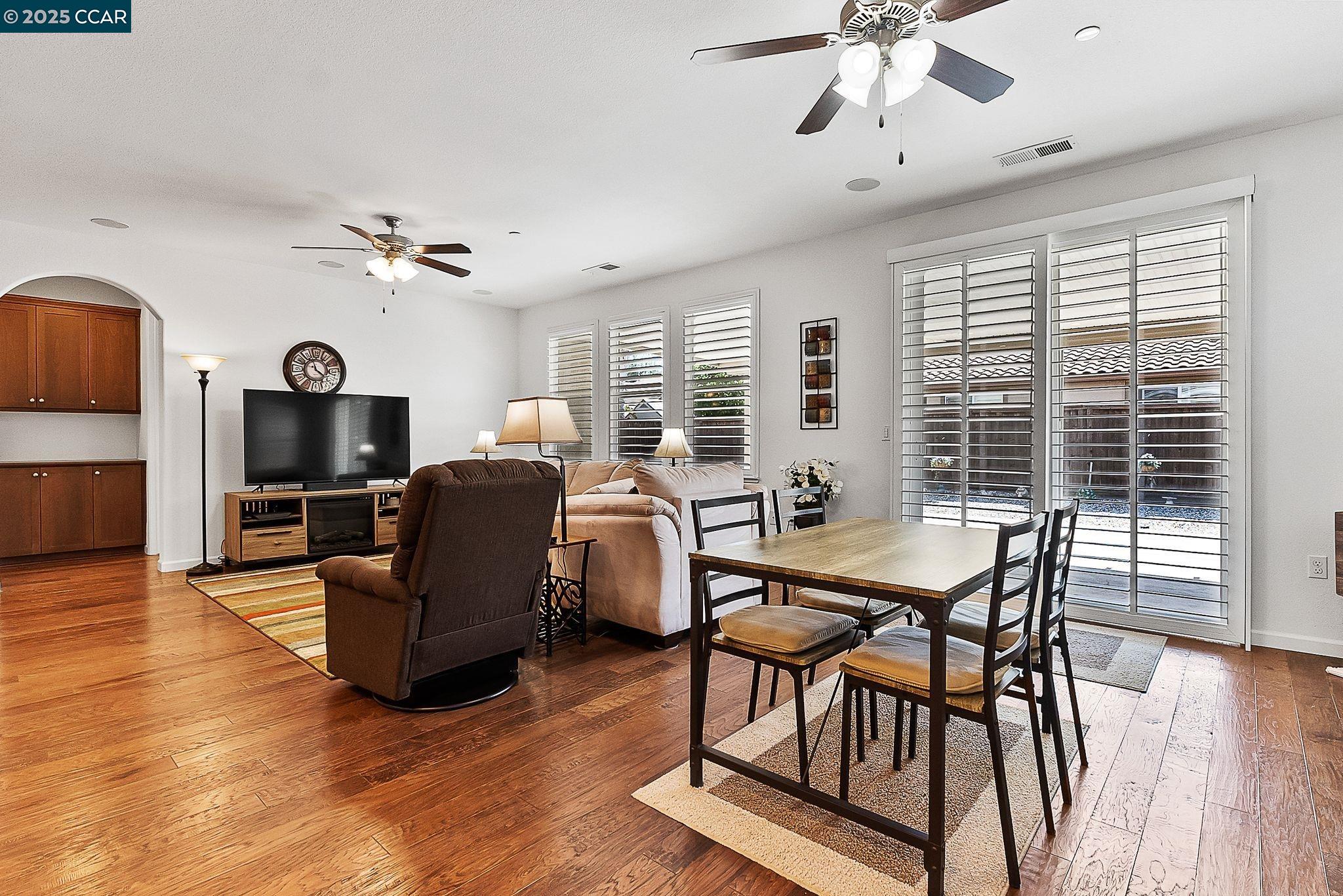 38 Outrigger Way