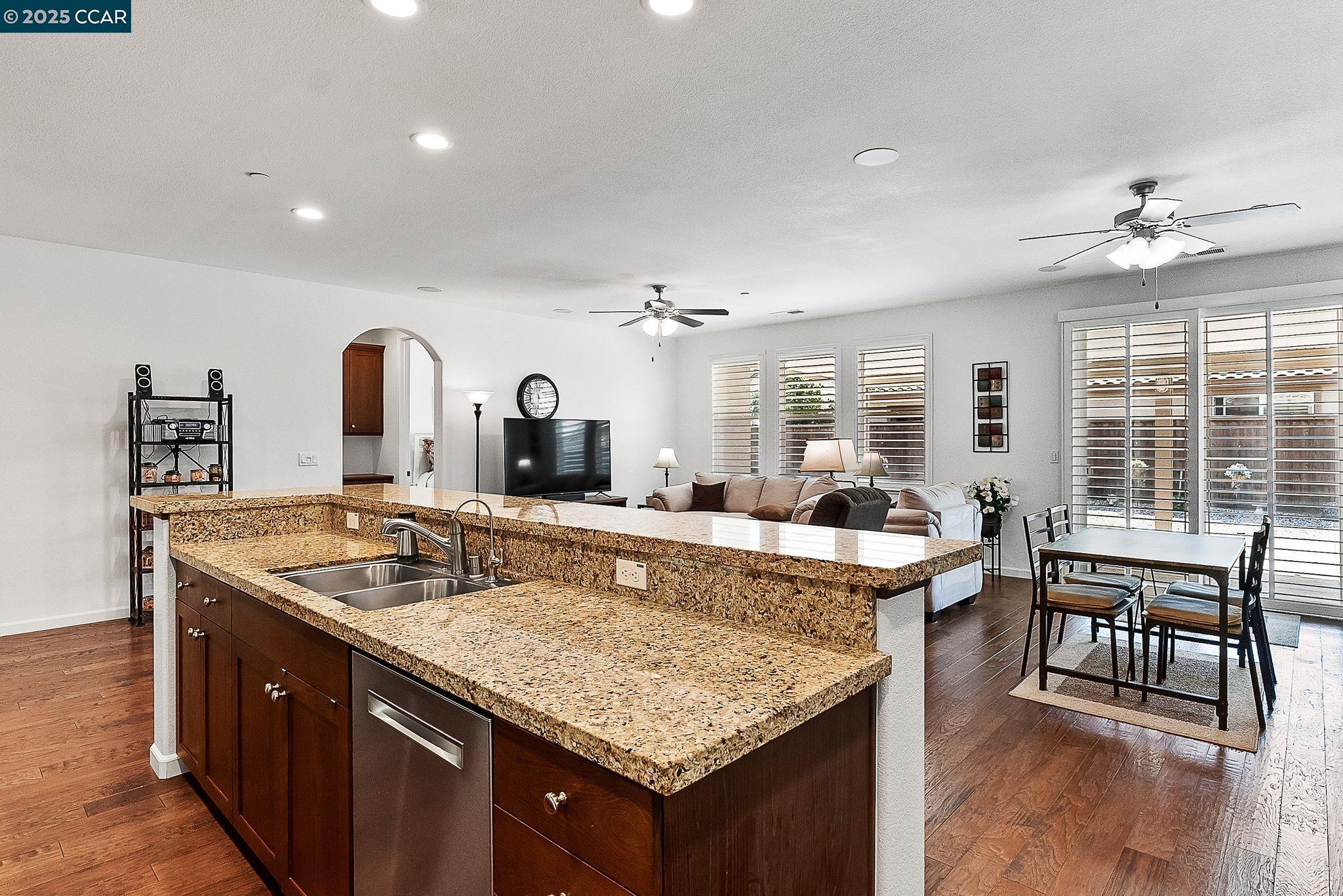 38 Outrigger Way