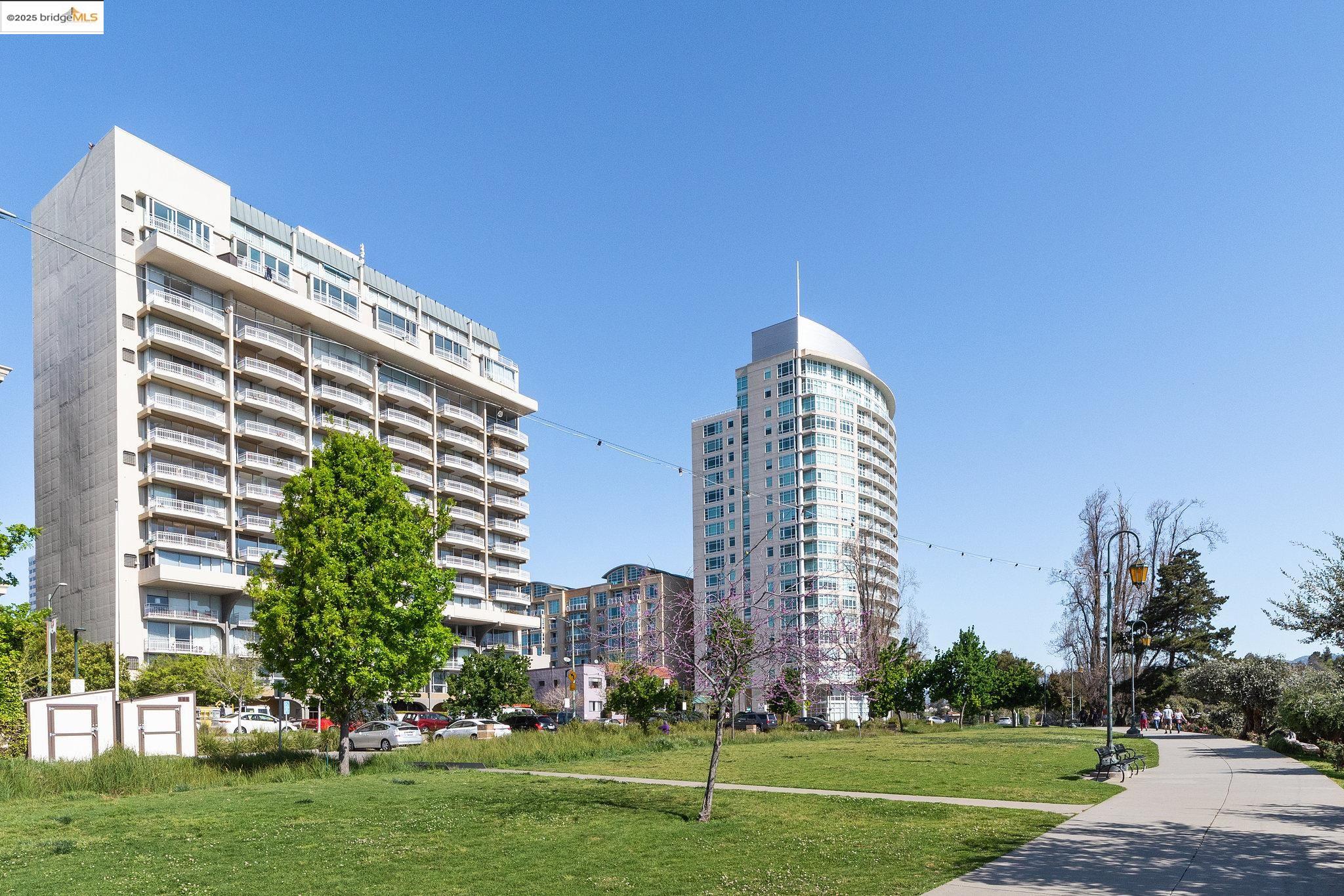 1555 Lakeside Dr # 94