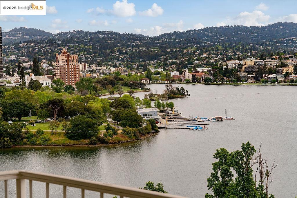 1555 Lakeside Dr # 94