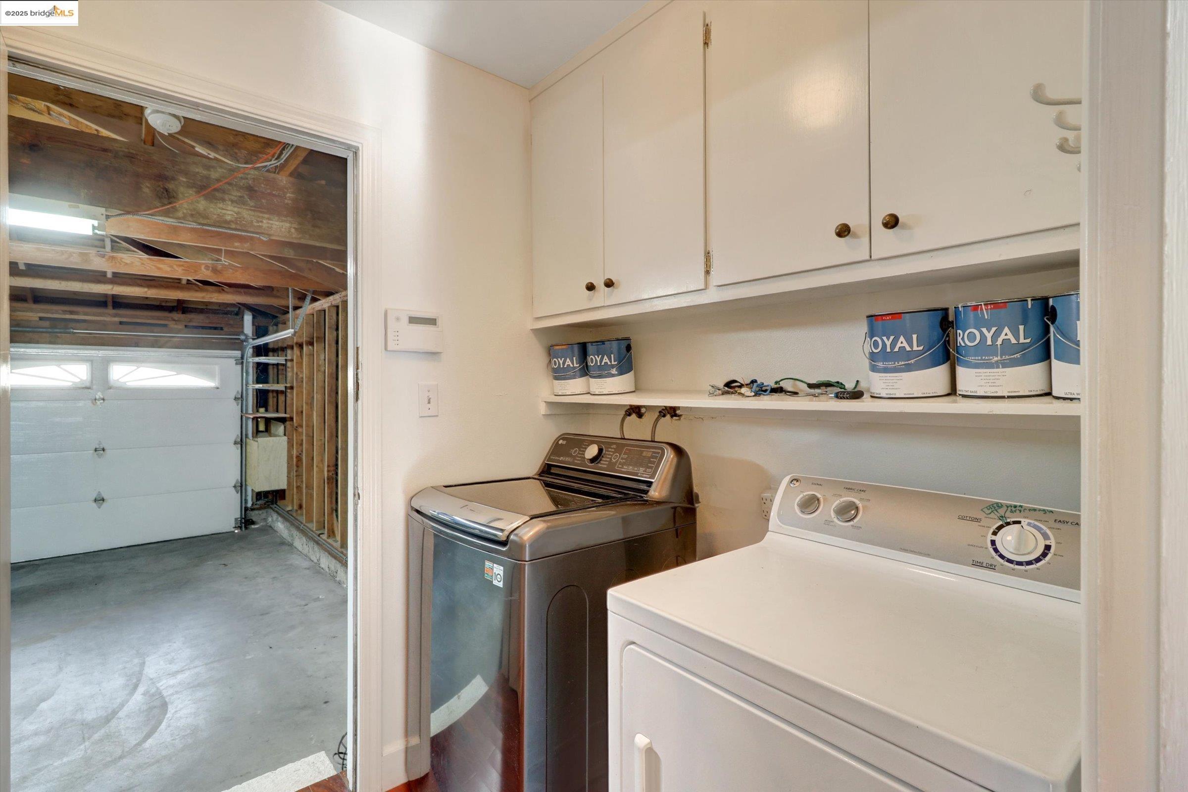8153 Surrey Ln