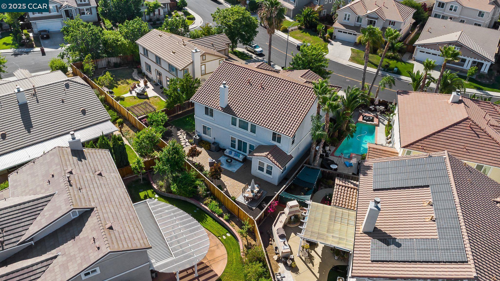 2460 Berkshire Ln