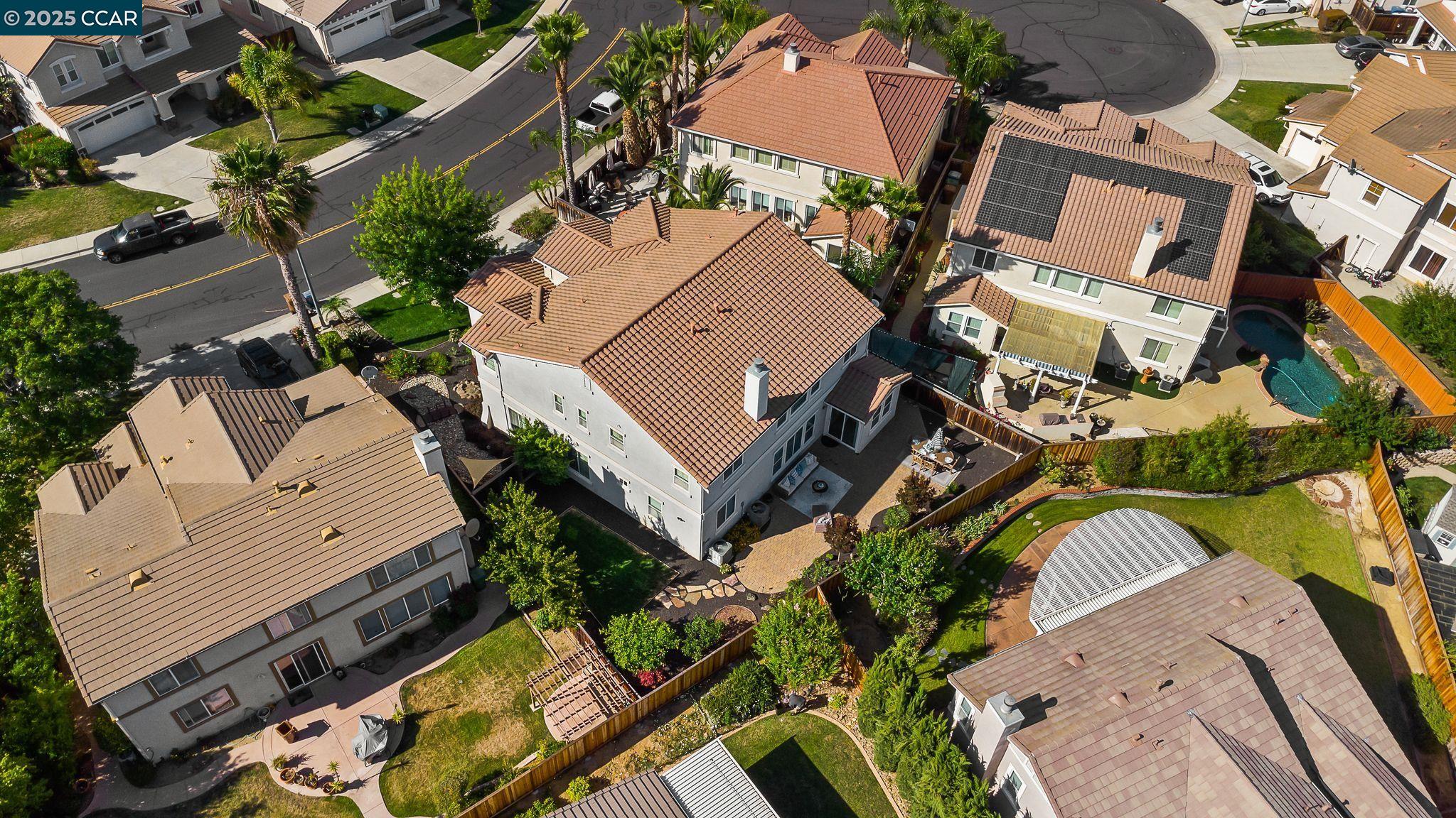 2460 Berkshire Ln