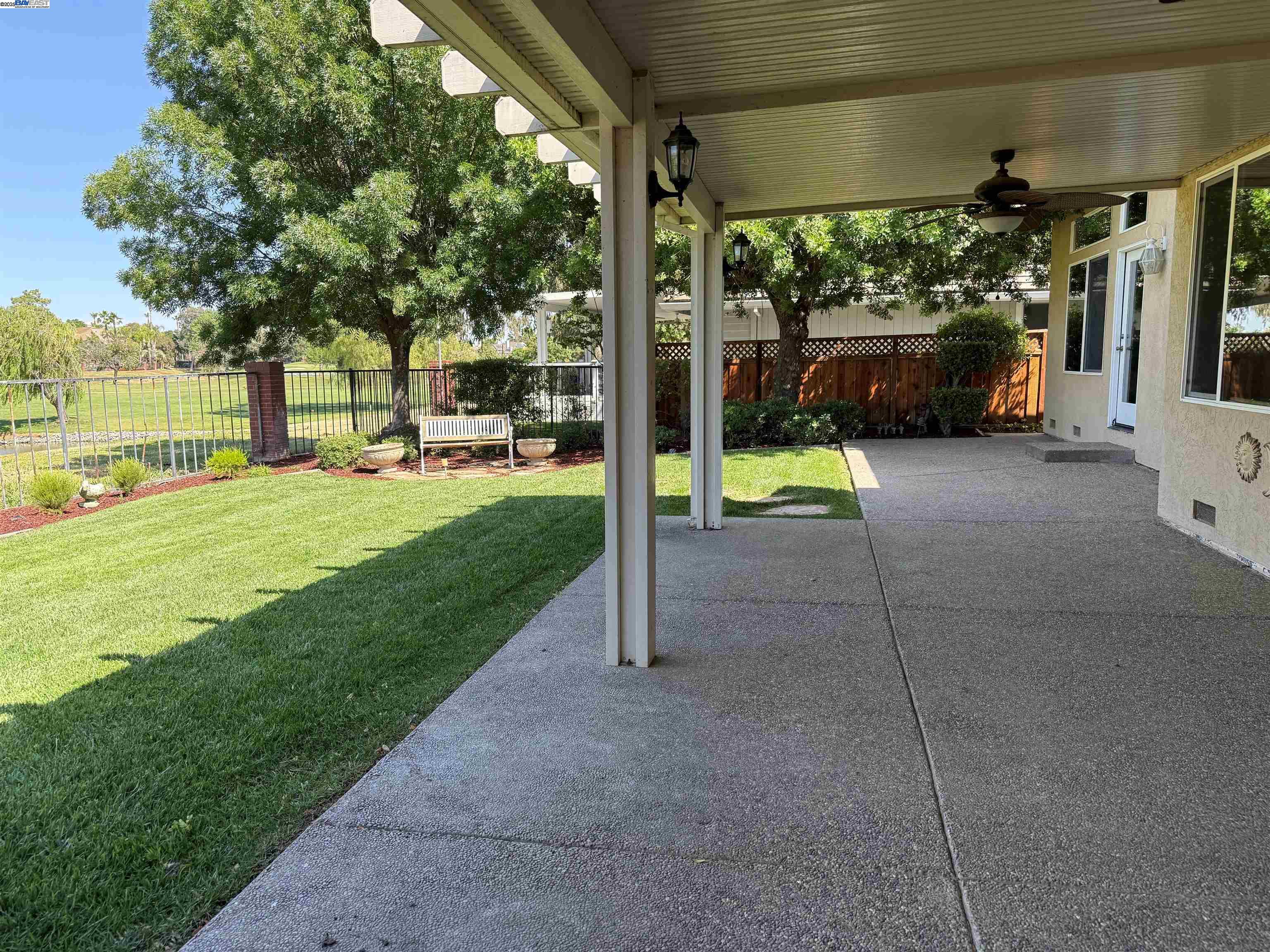 5511 Lanai Ct