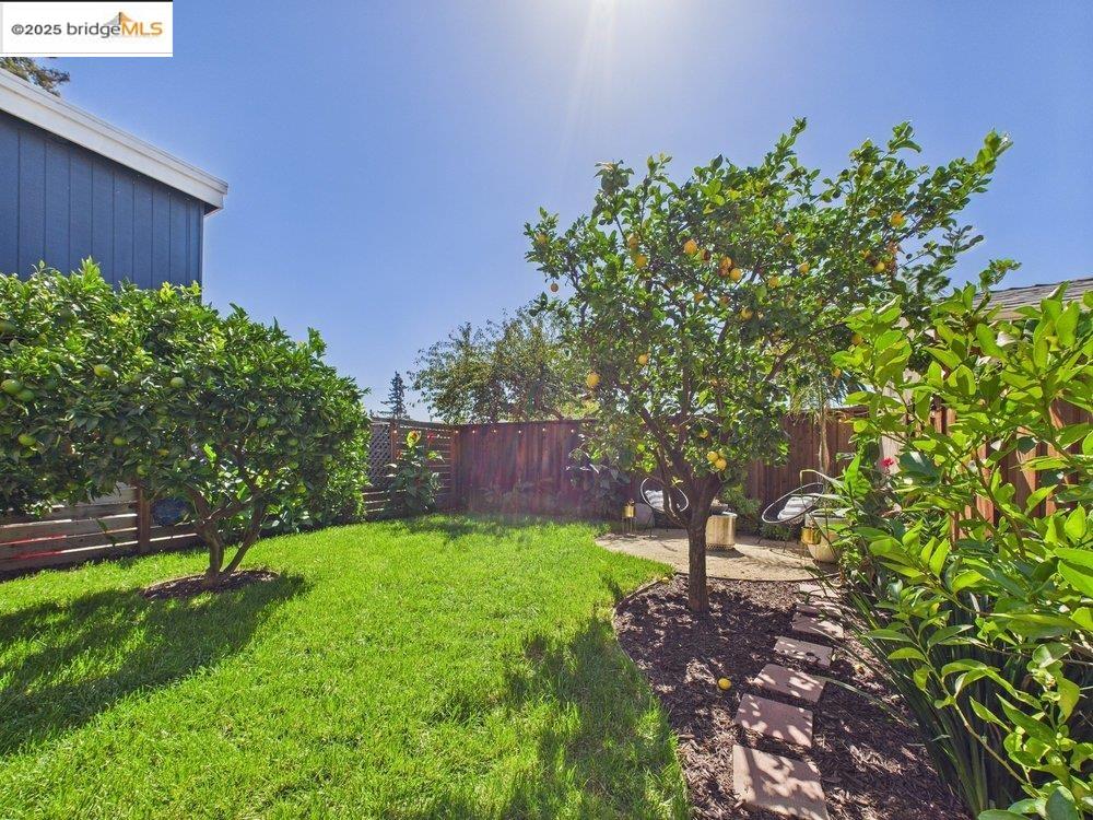 6015 Mauritania Ave