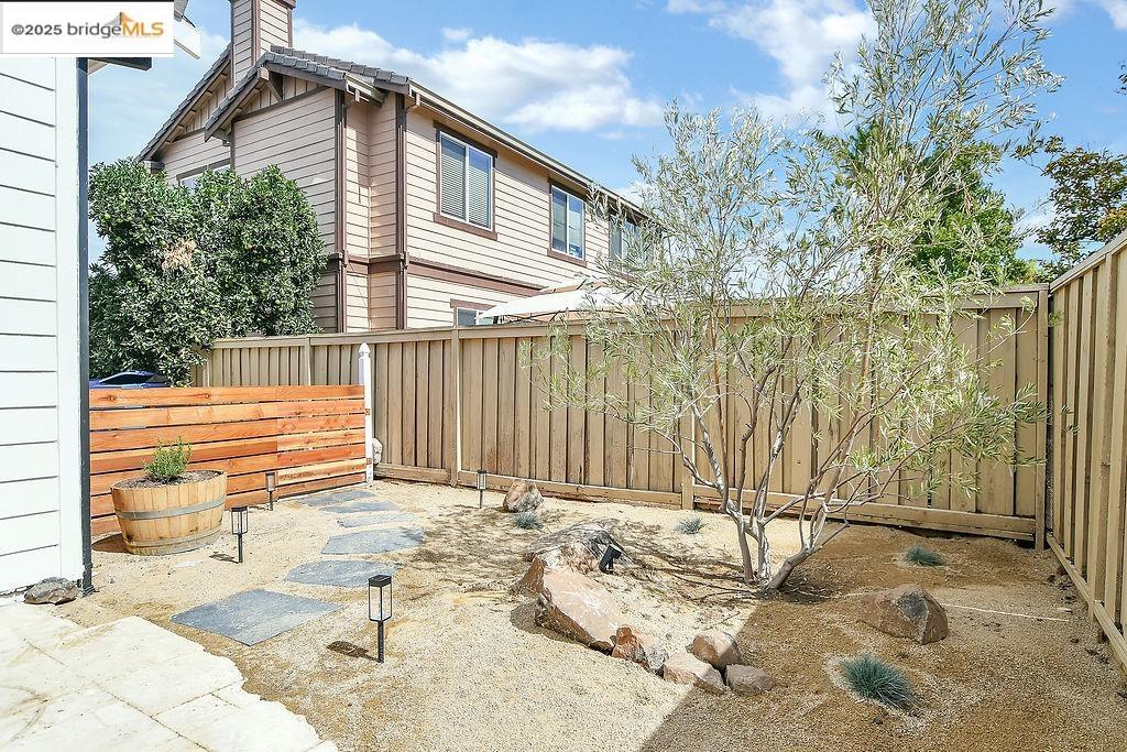 166 Trent Pl