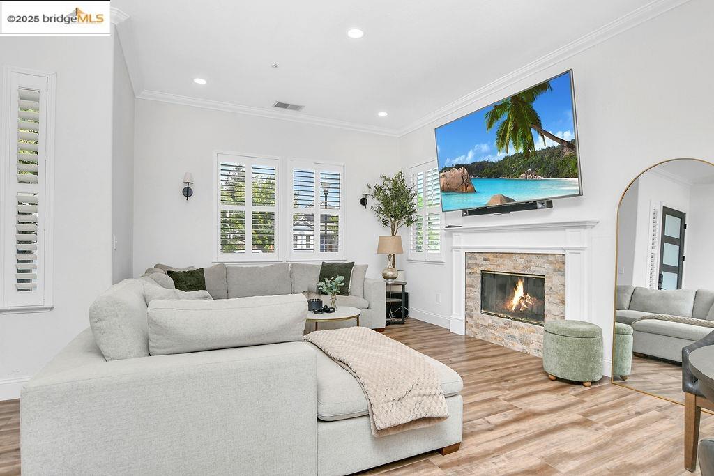 166 Trent Pl
