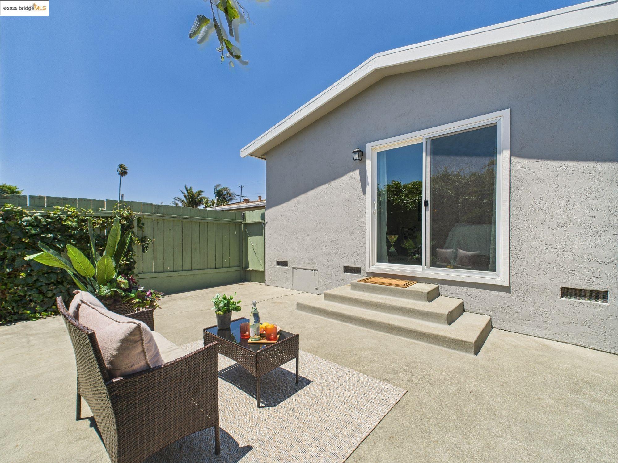 2532 Lincoln Ave