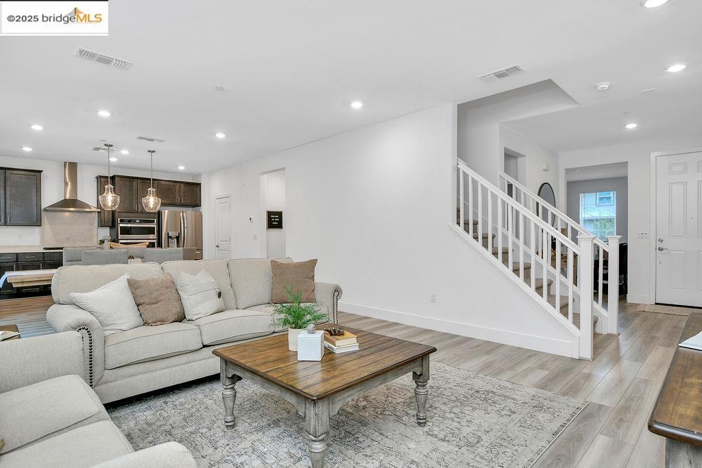212 Brush Creek Dr