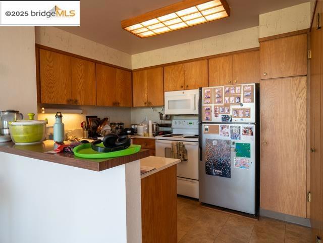320 Lee St 201