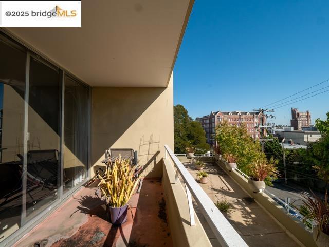 320 Lee St 201