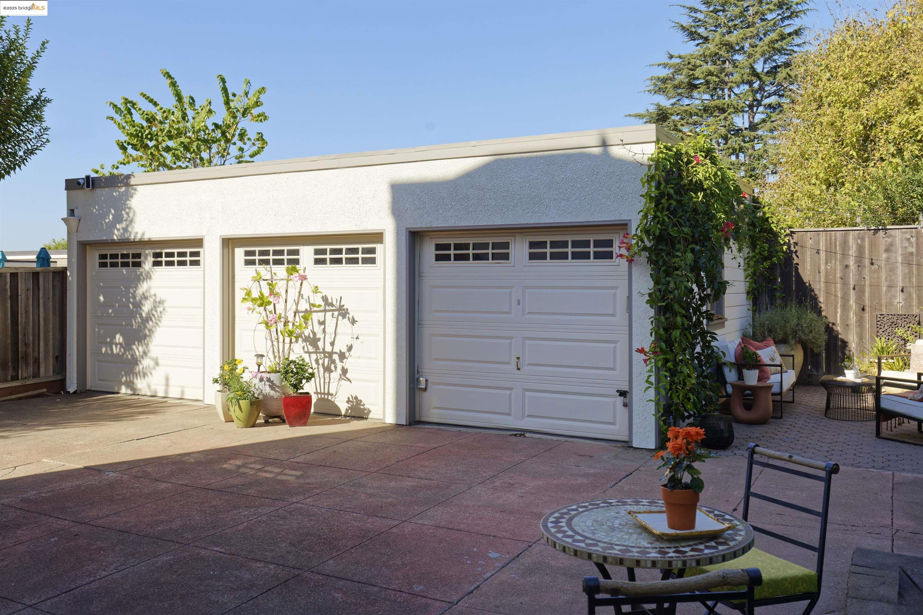 3945 Randolph Ave # 2