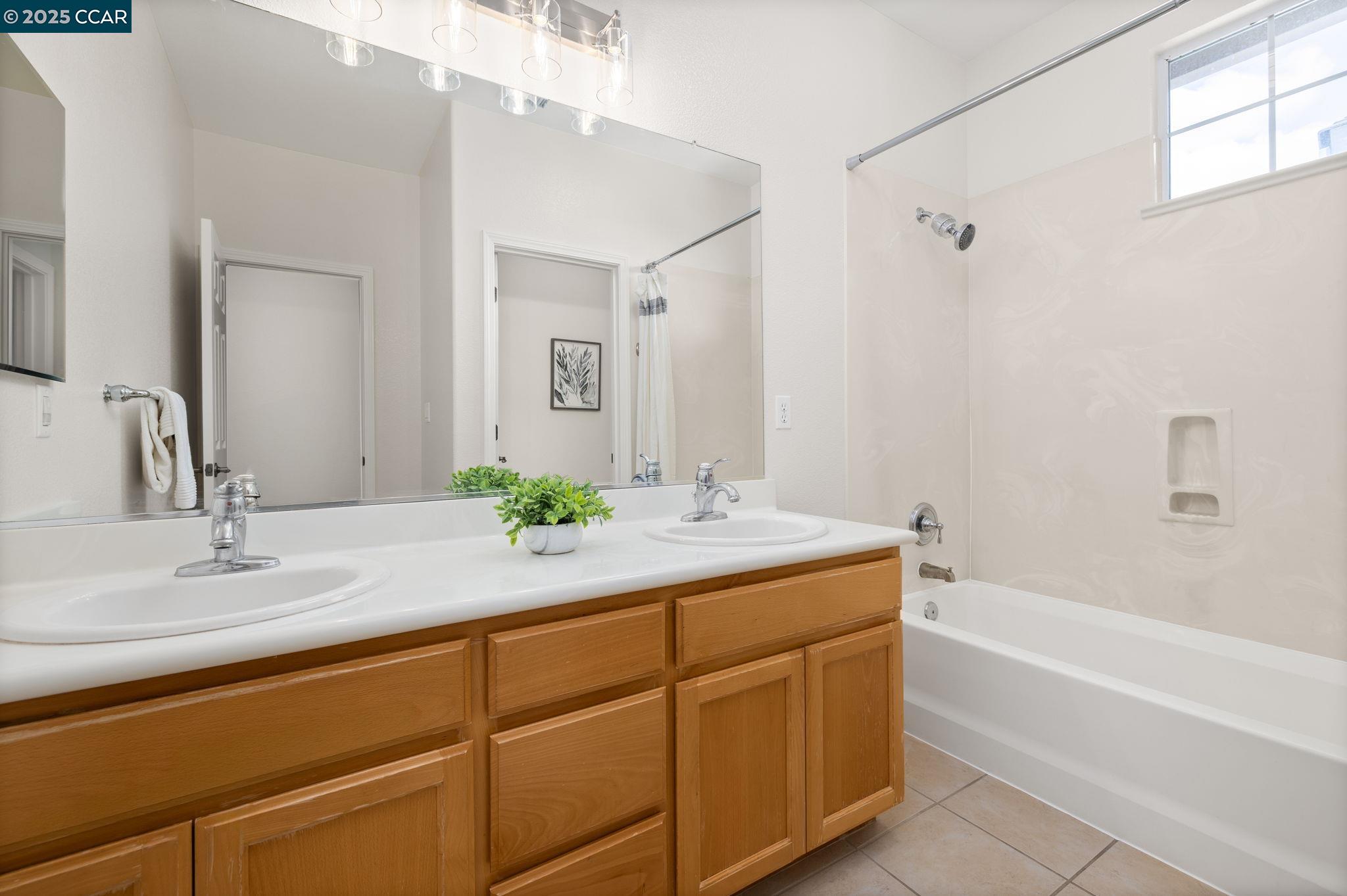 472 Chicory Ct
