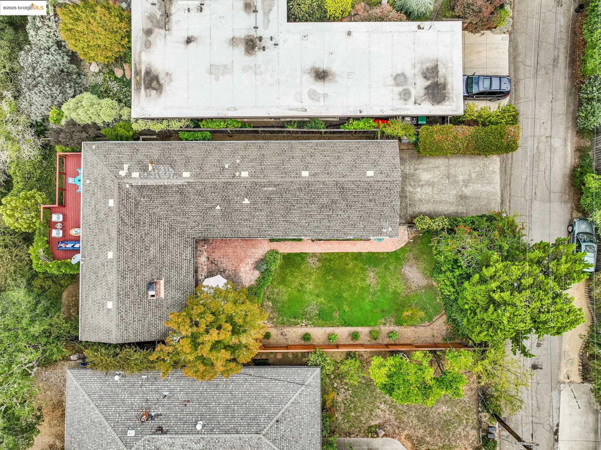 7116 Hemlock
