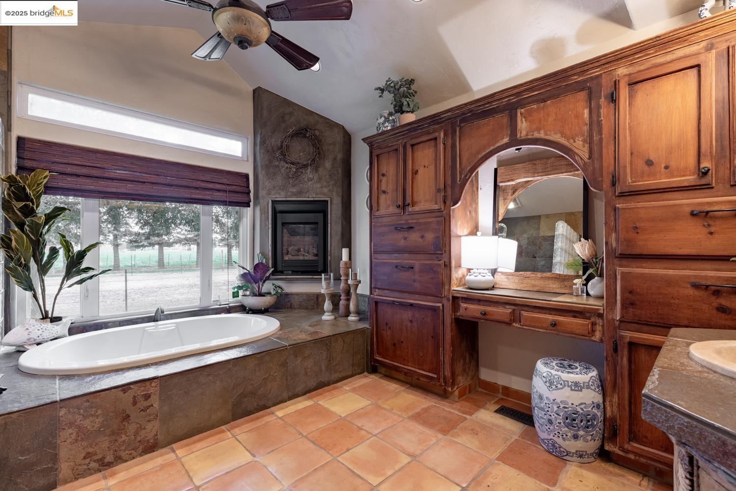 3942 Bentley Rd