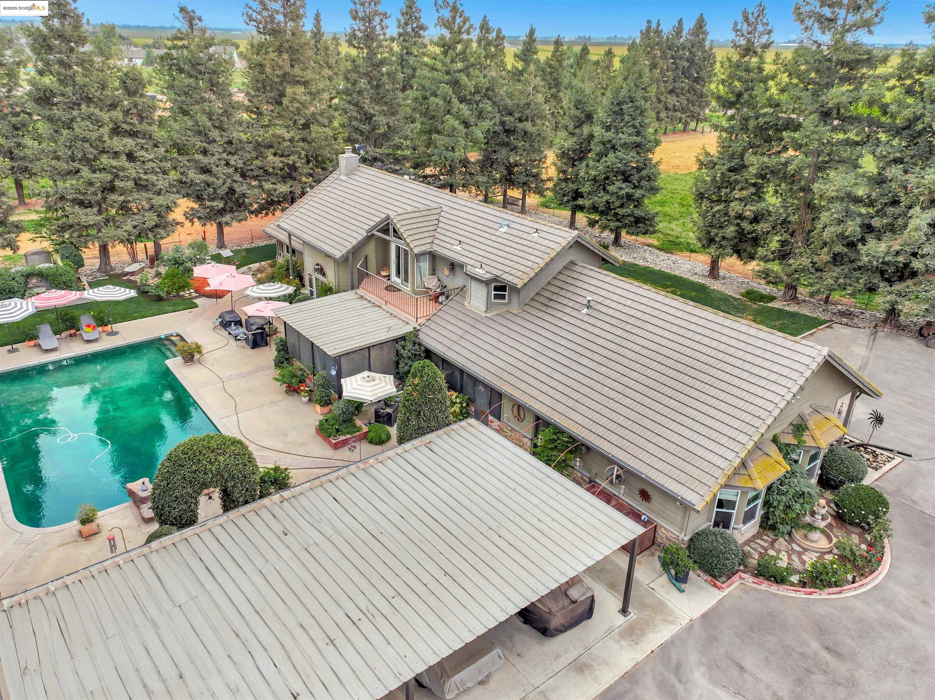 3942 Bentley Rd