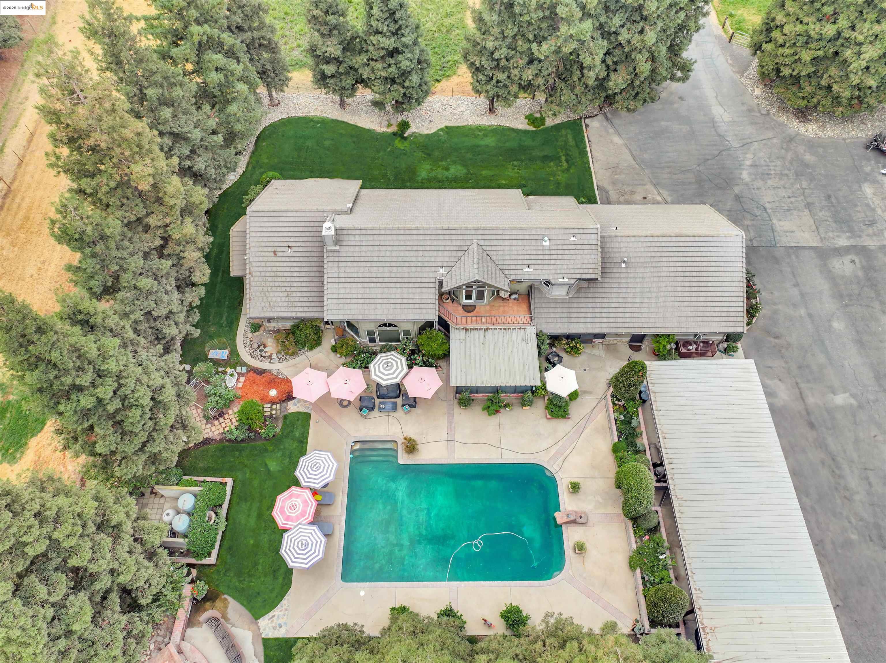 3942 Bentley Rd