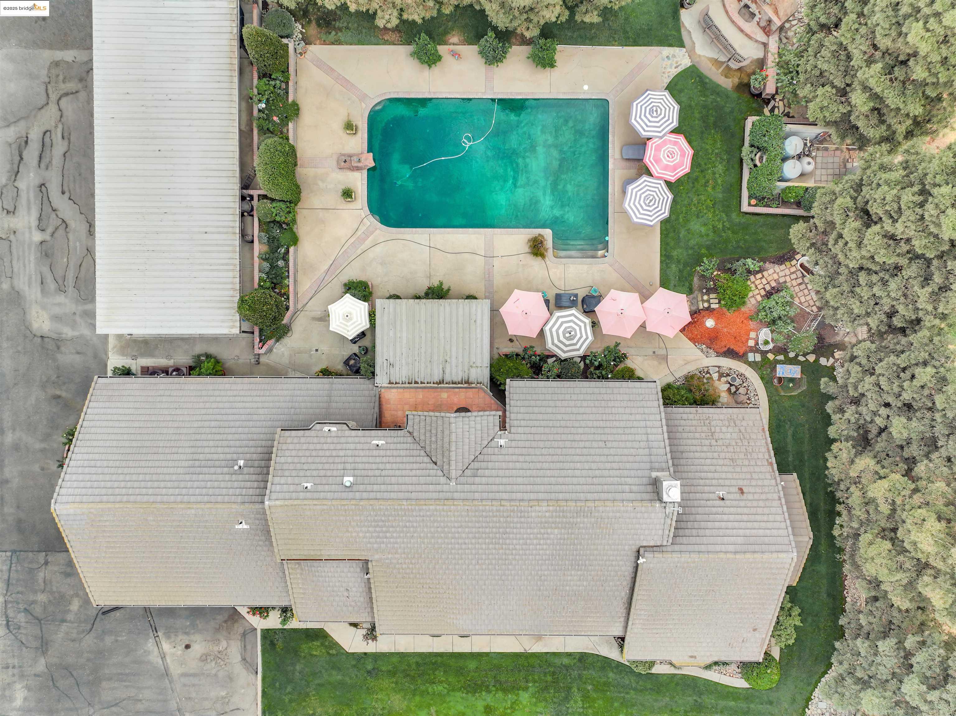 3942 Bentley Rd