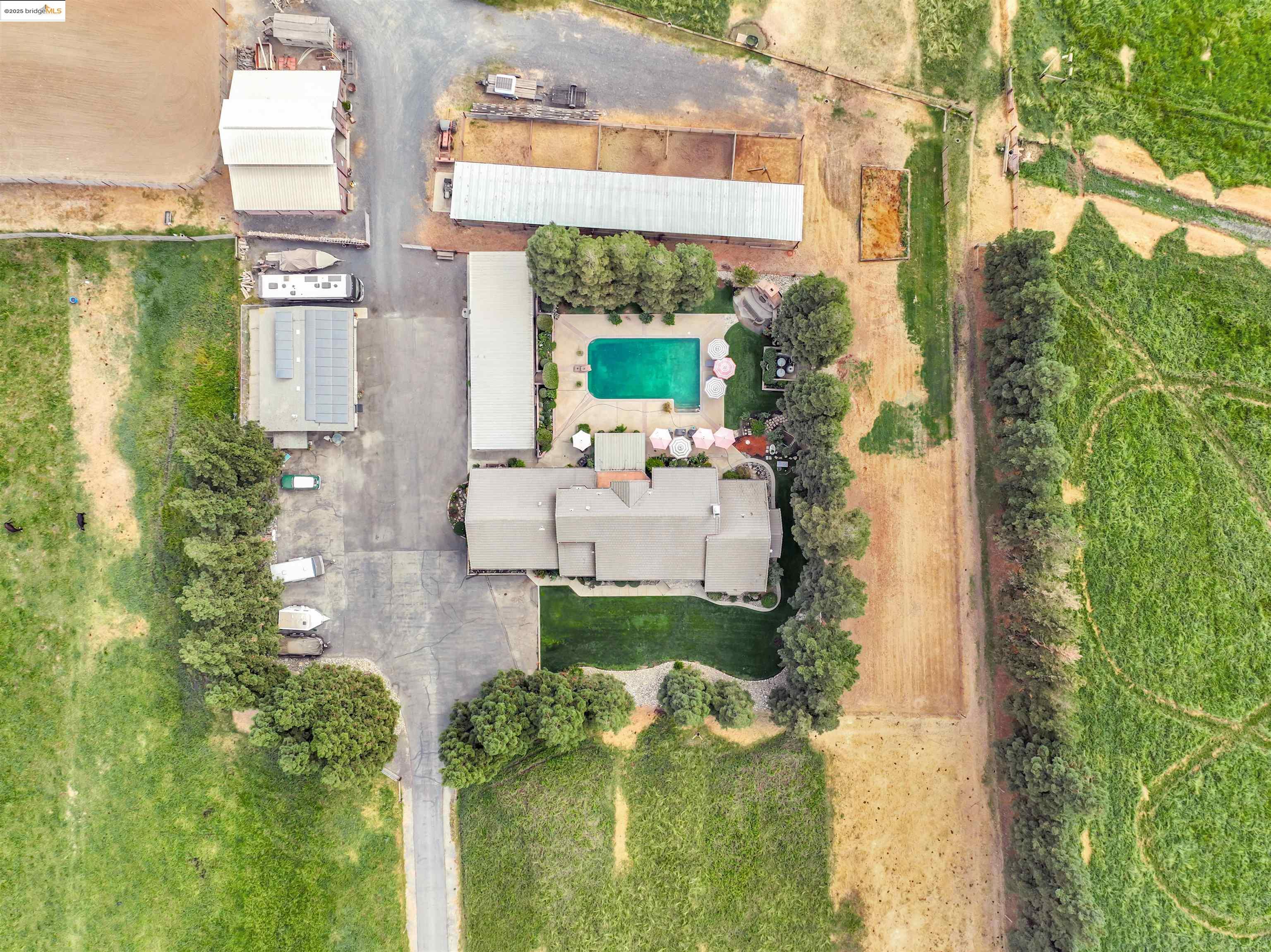 3942 Bentley Rd