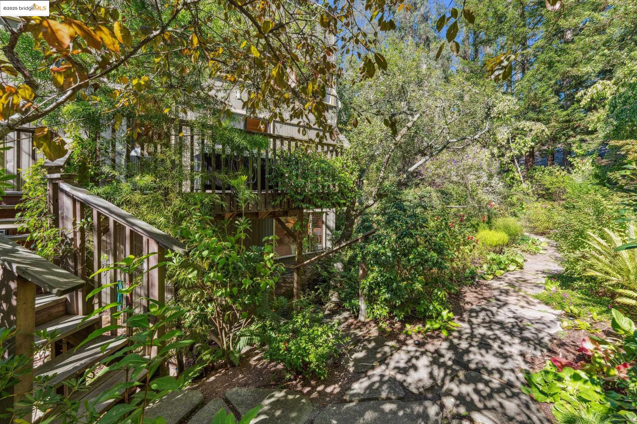 1540 SUMMIT ROAD