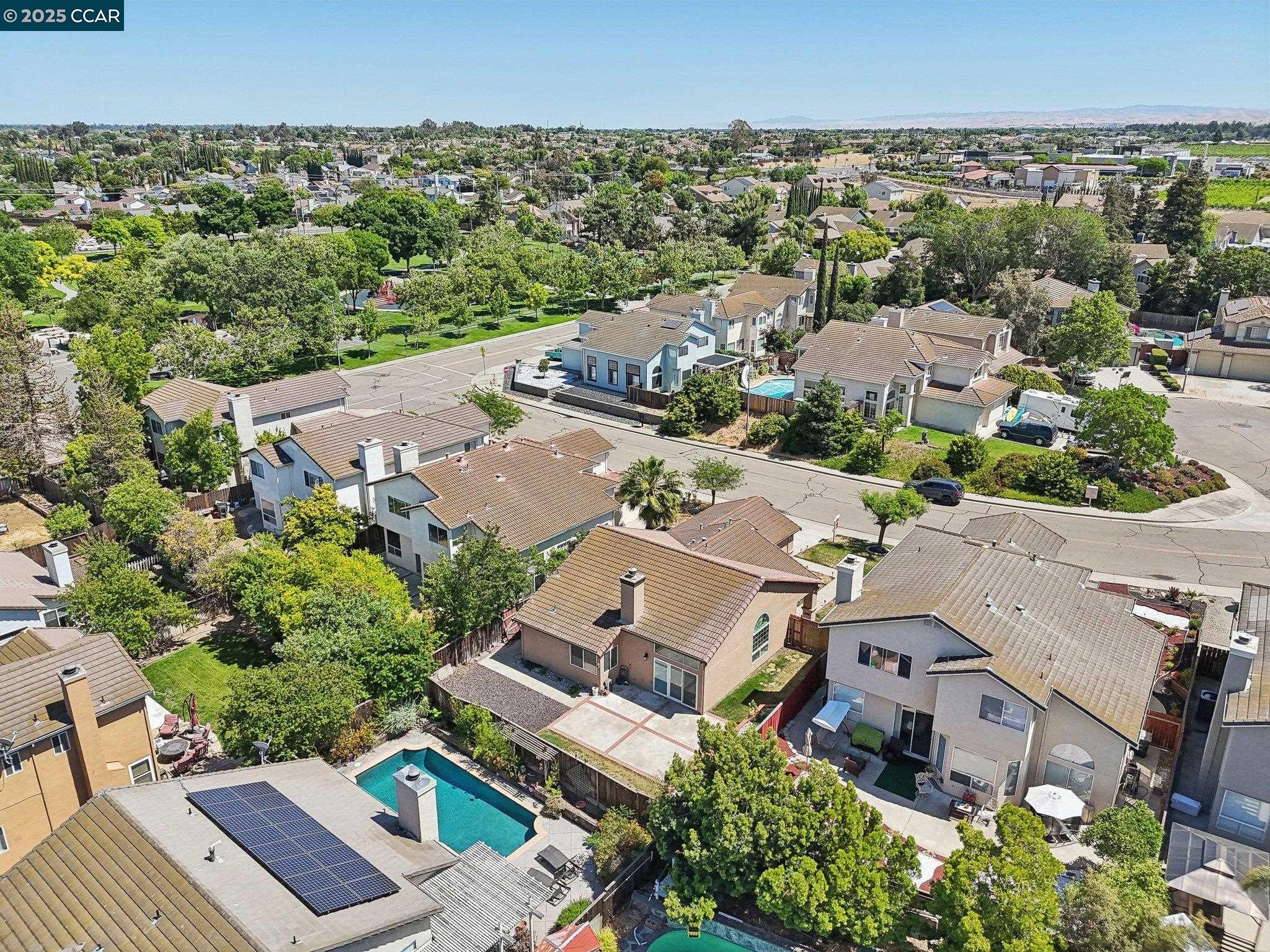2118 Connie Ln