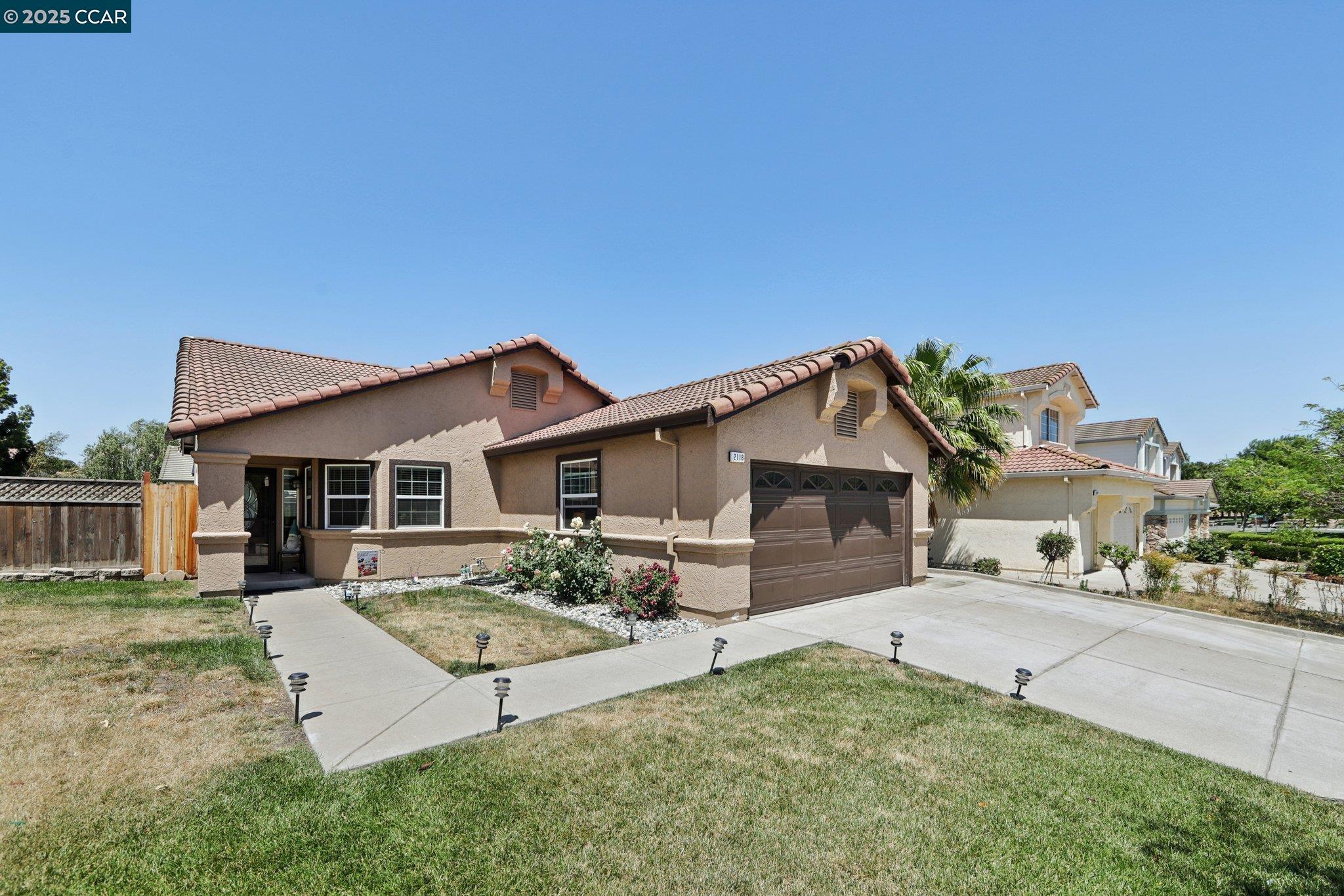 2118 Connie Ln