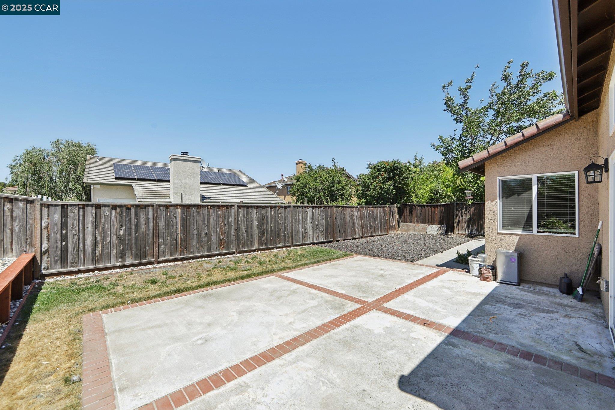 2118 Connie Ln