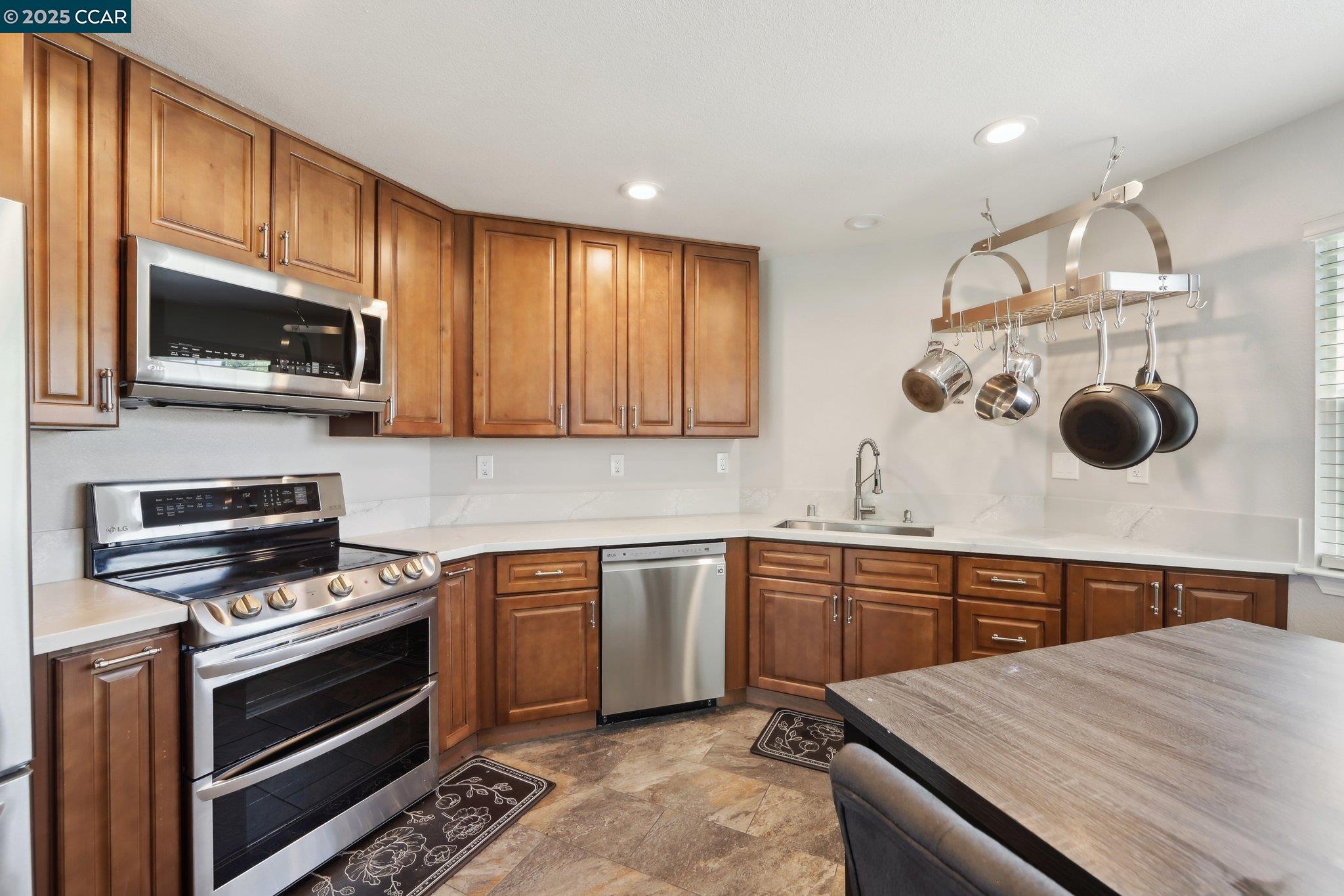 2118 Connie Ln