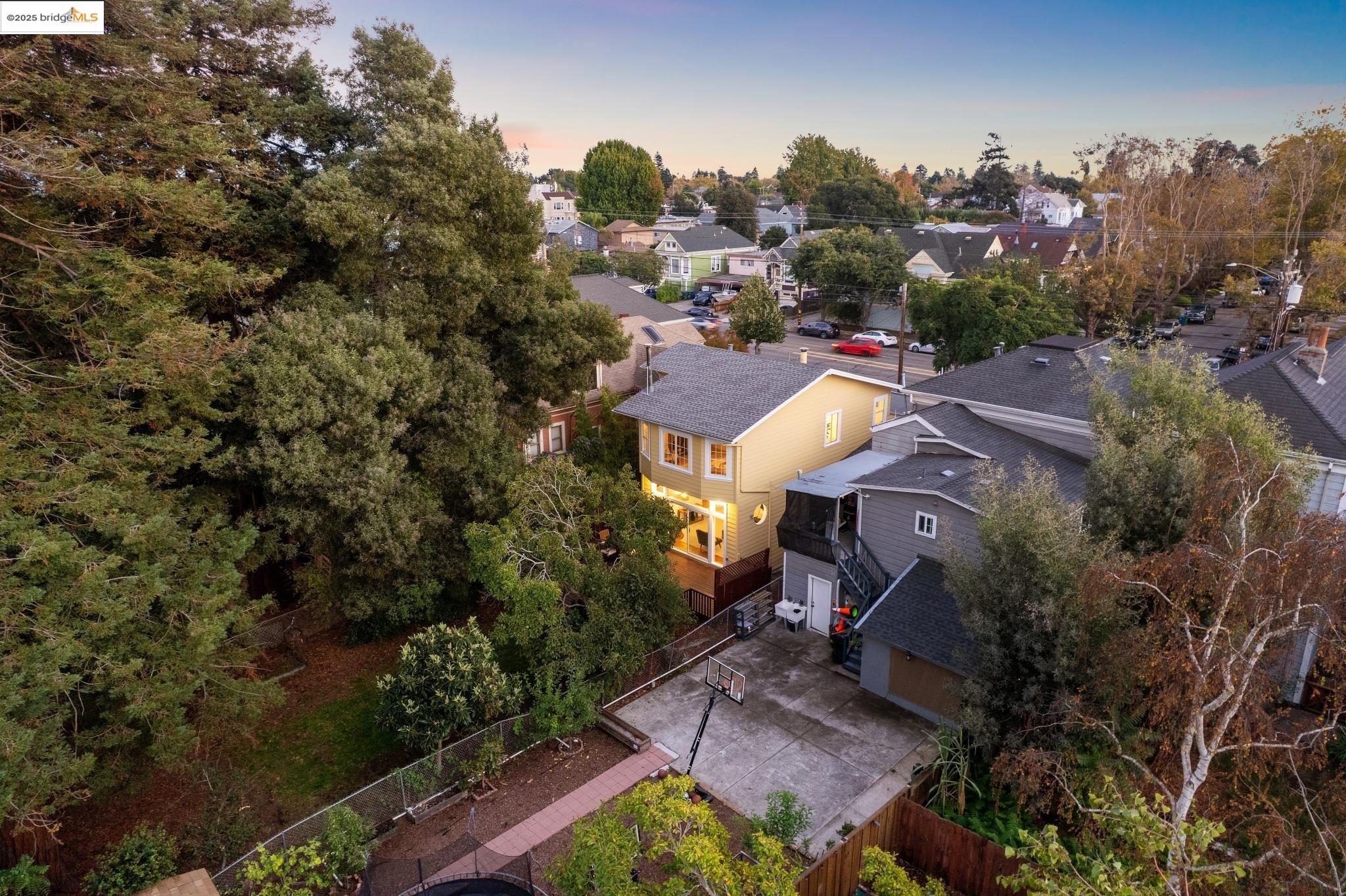1017 Lincoln Ave