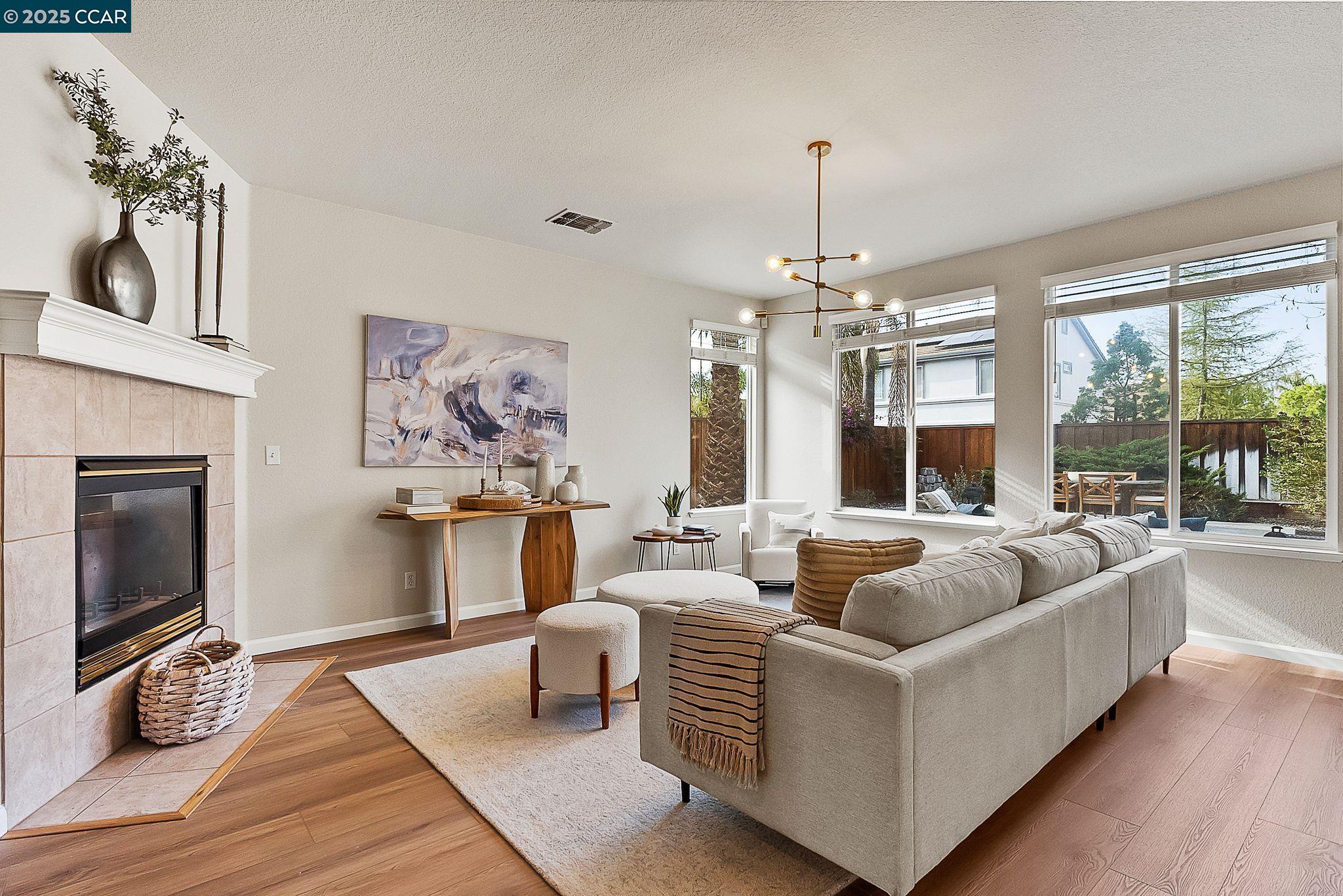 117 Cardinal Ln