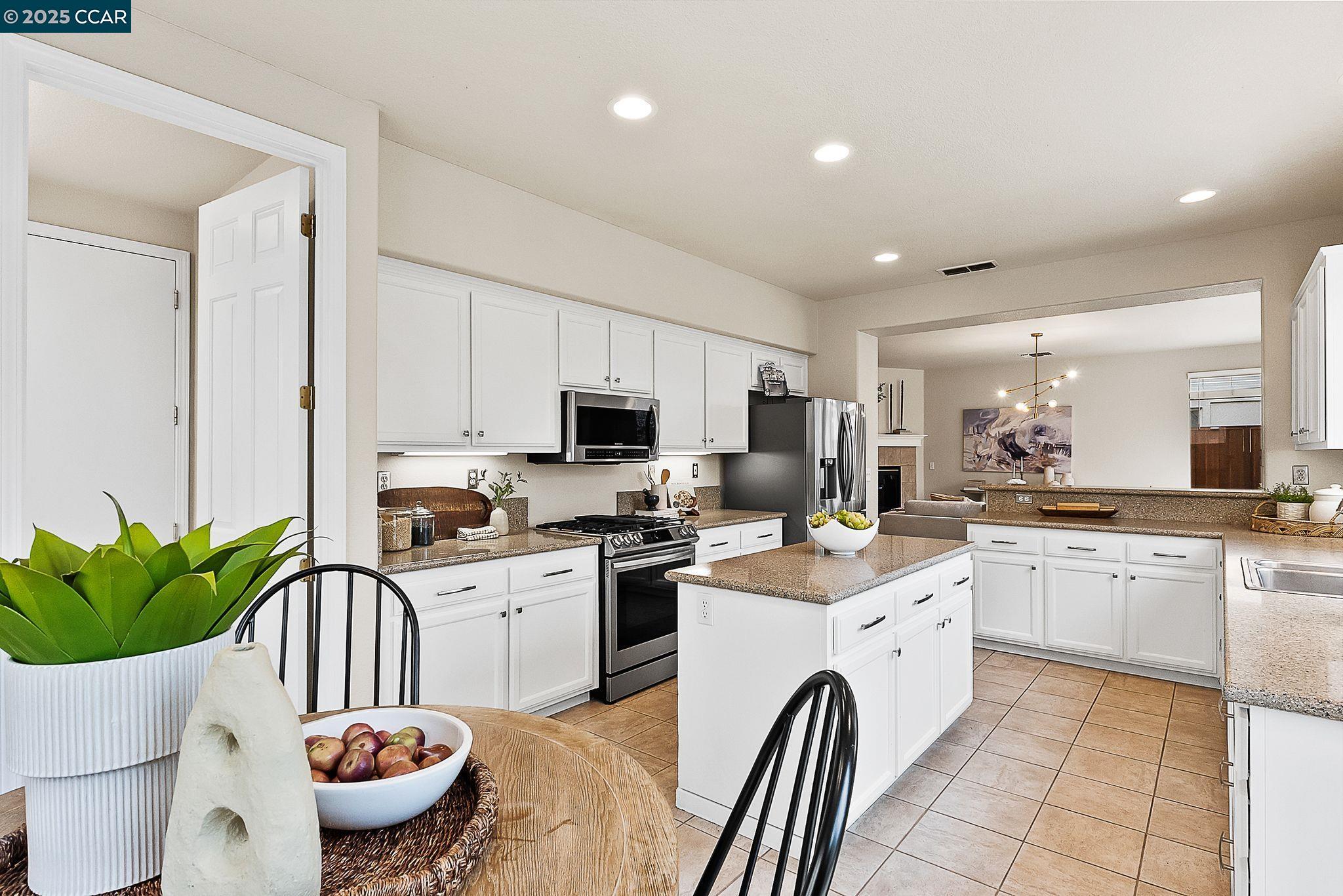 117 Cardinal Ln