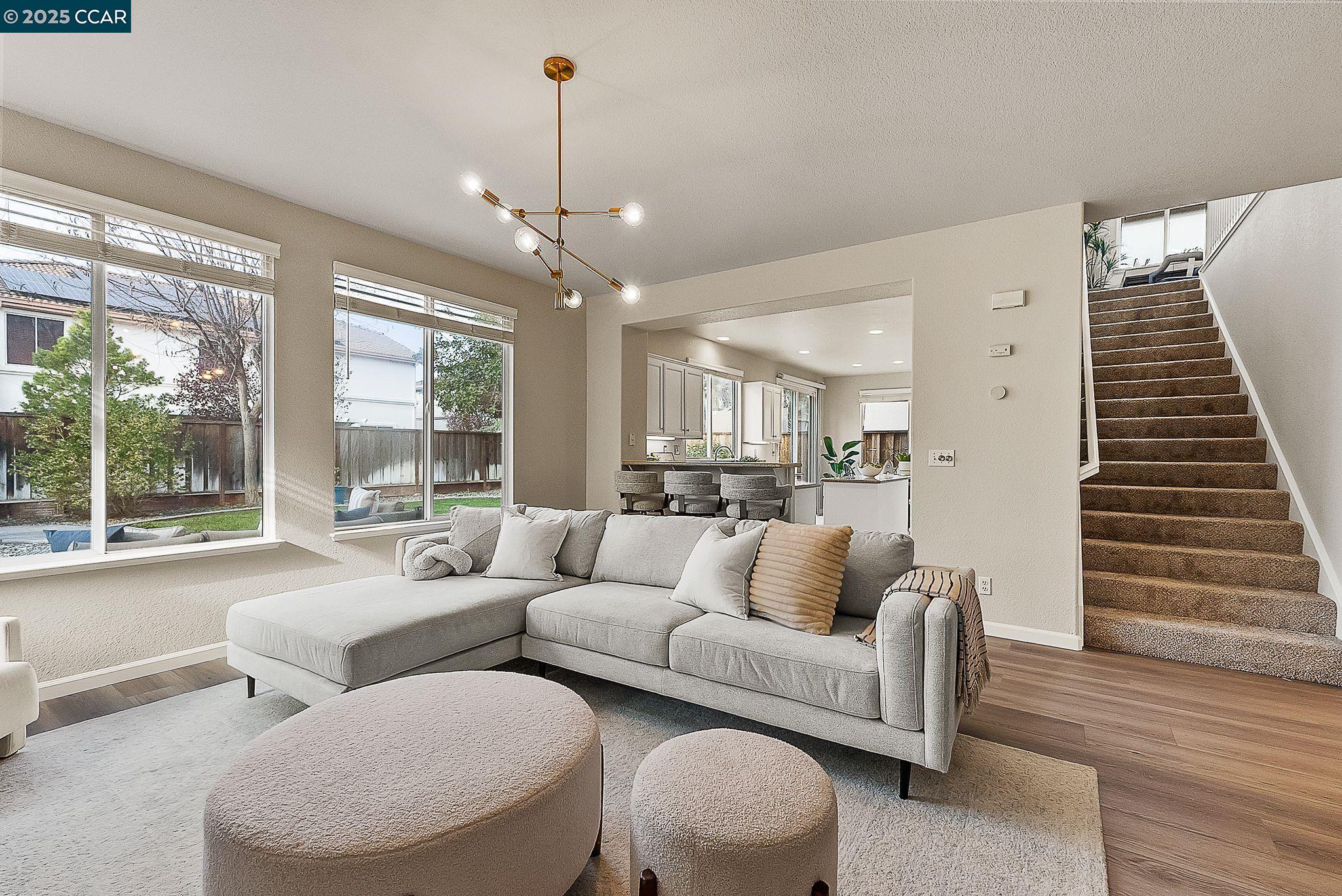 117 Cardinal Ln