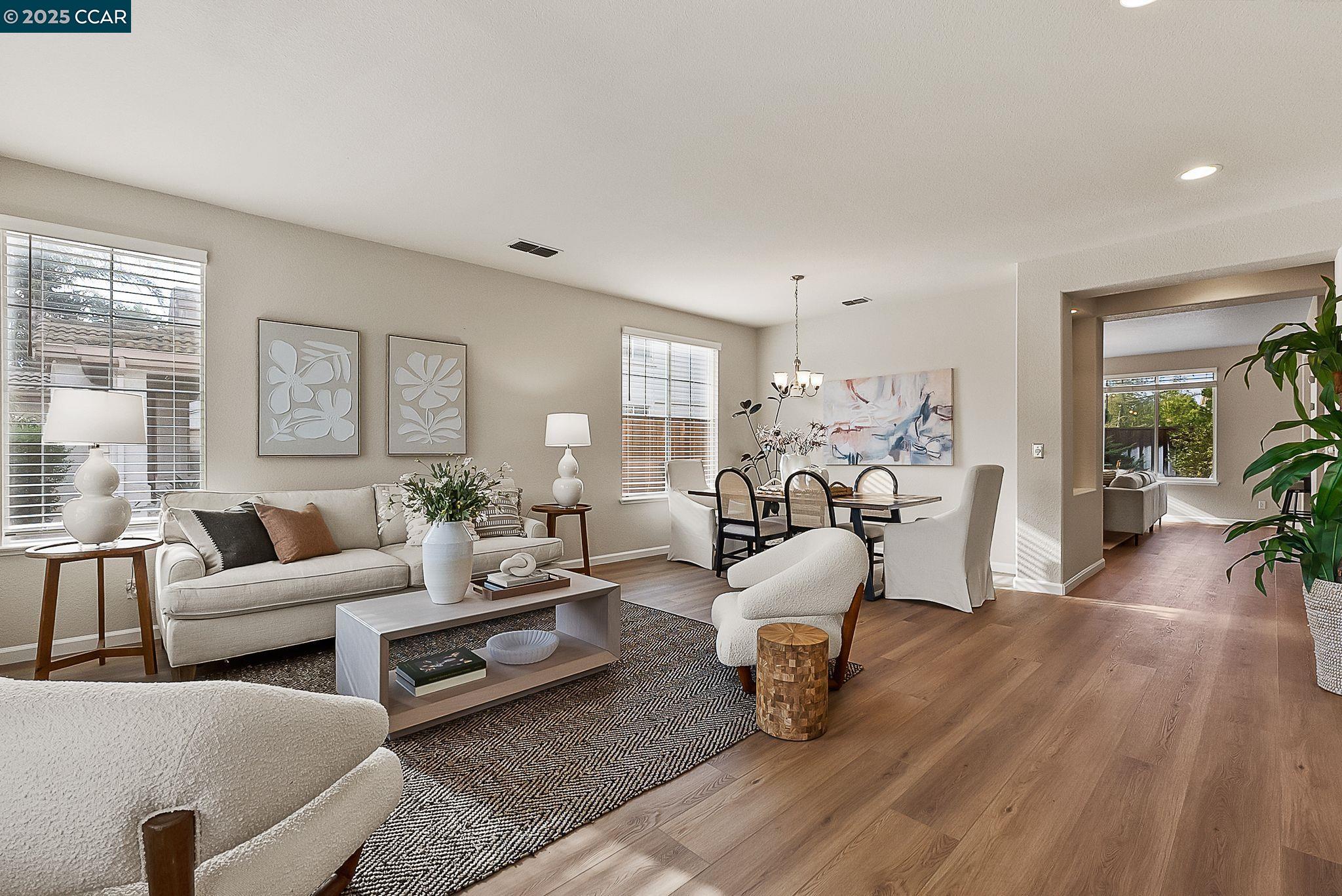 117 Cardinal Ln