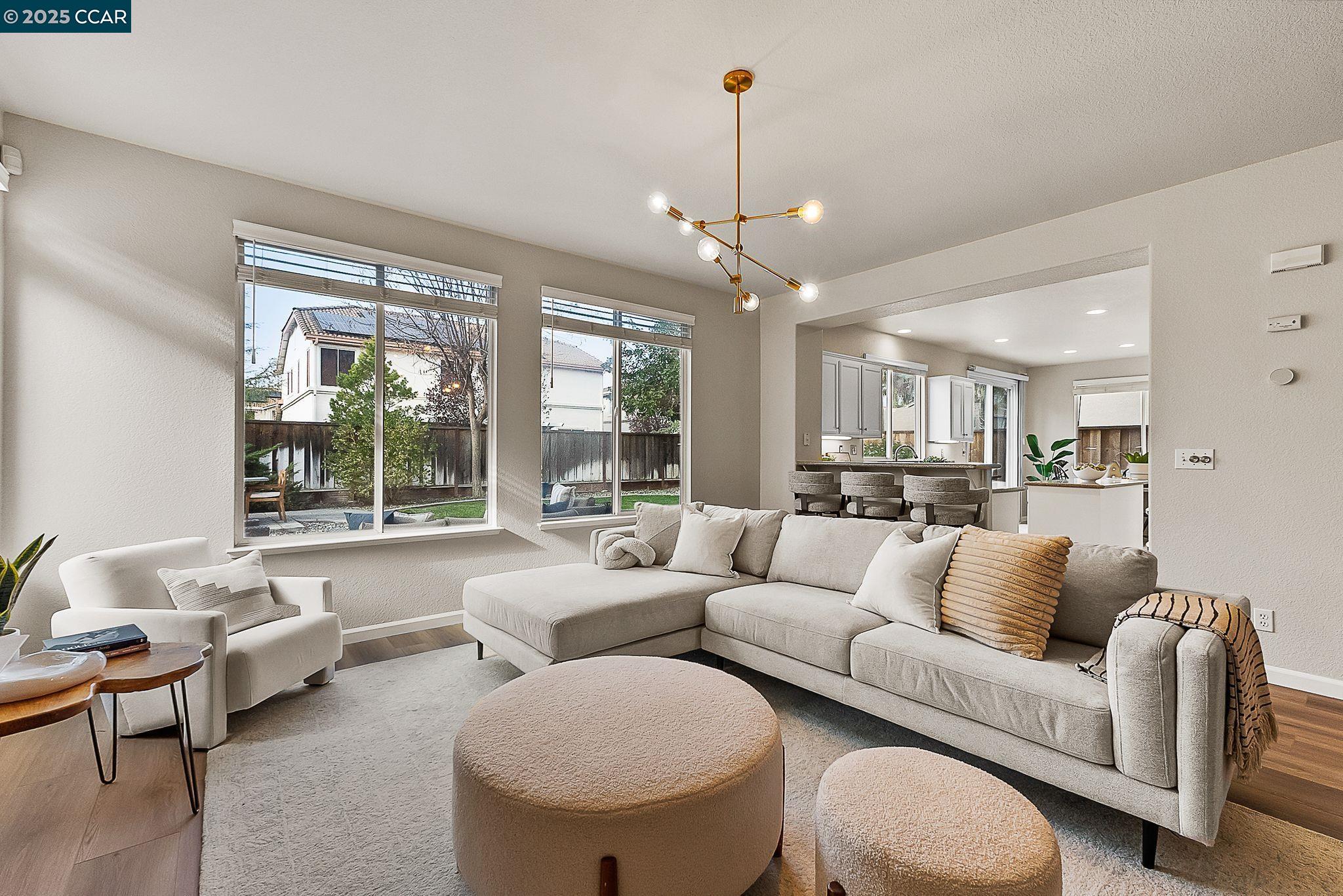117 Cardinal Ln
