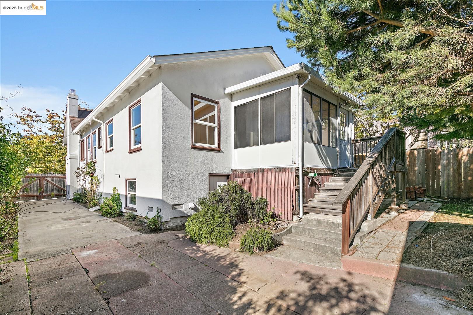 1866 Tacoma Ave