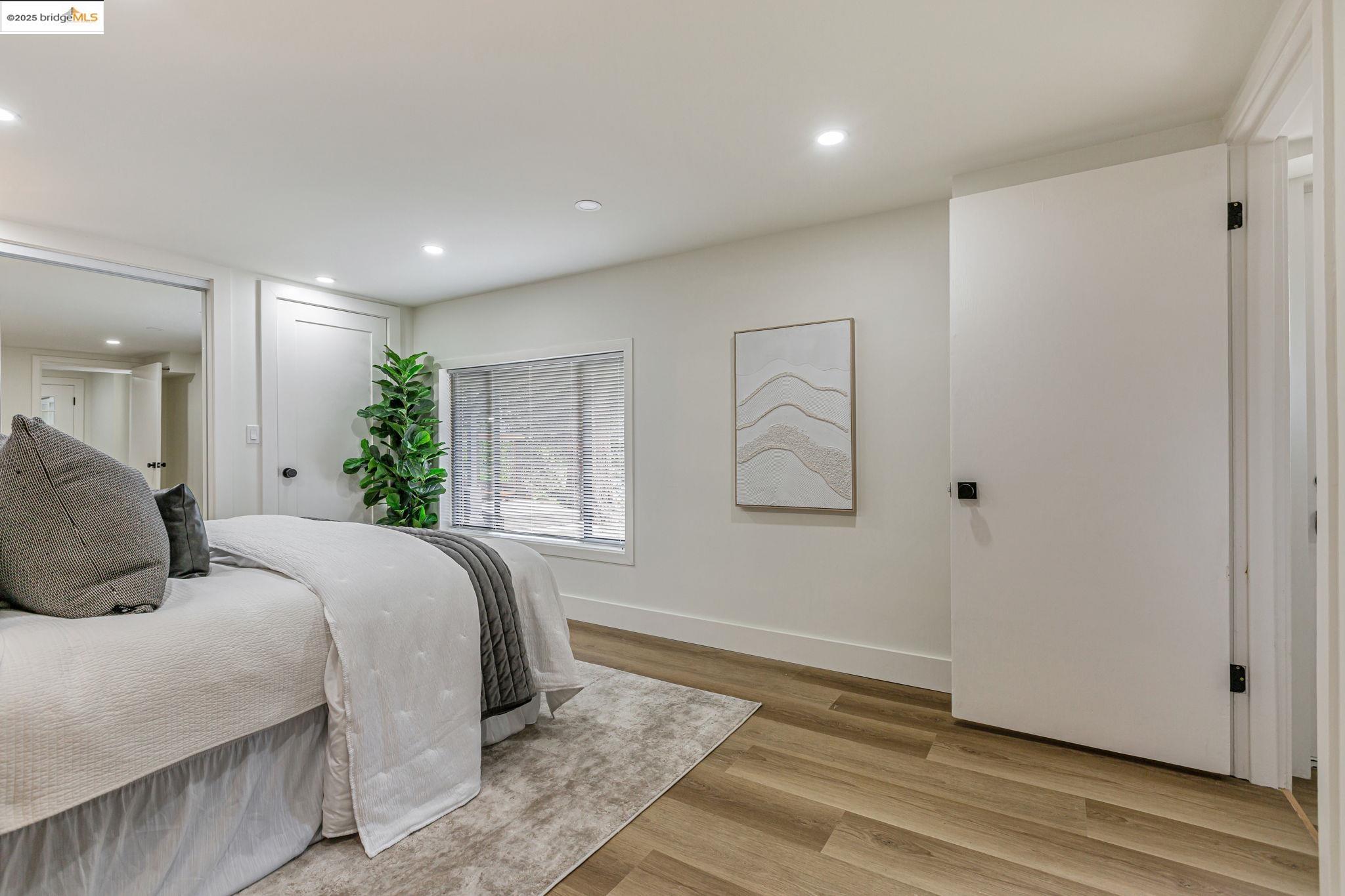 2 Hillcrest Ct