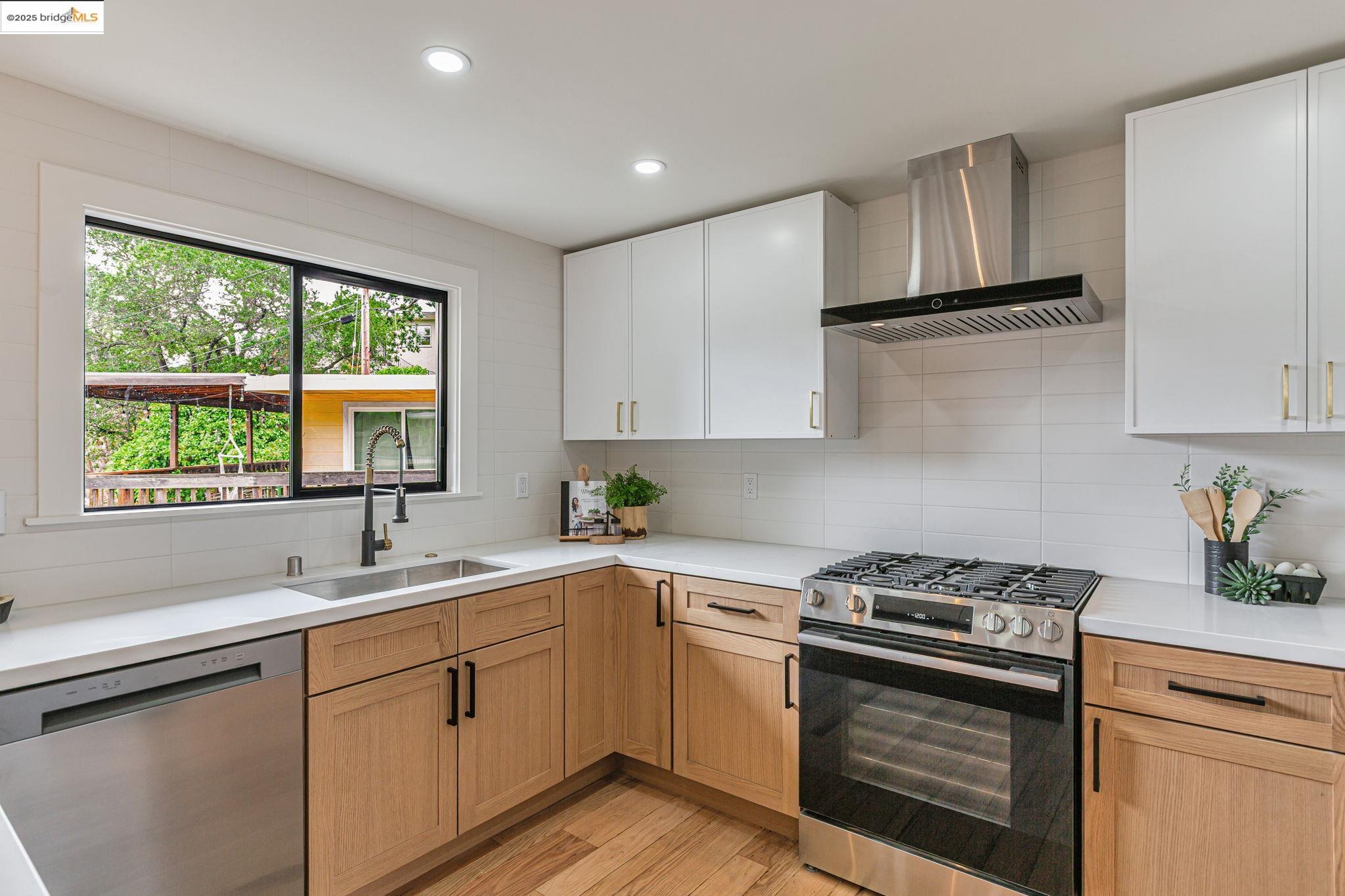 2 Hillcrest Ct