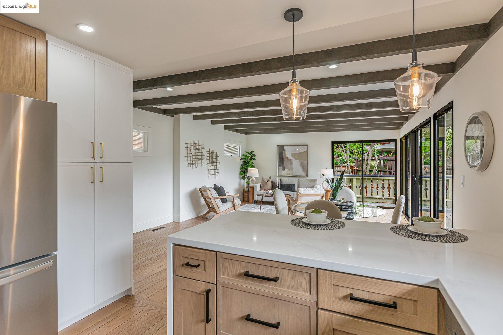2 Hillcrest Ct