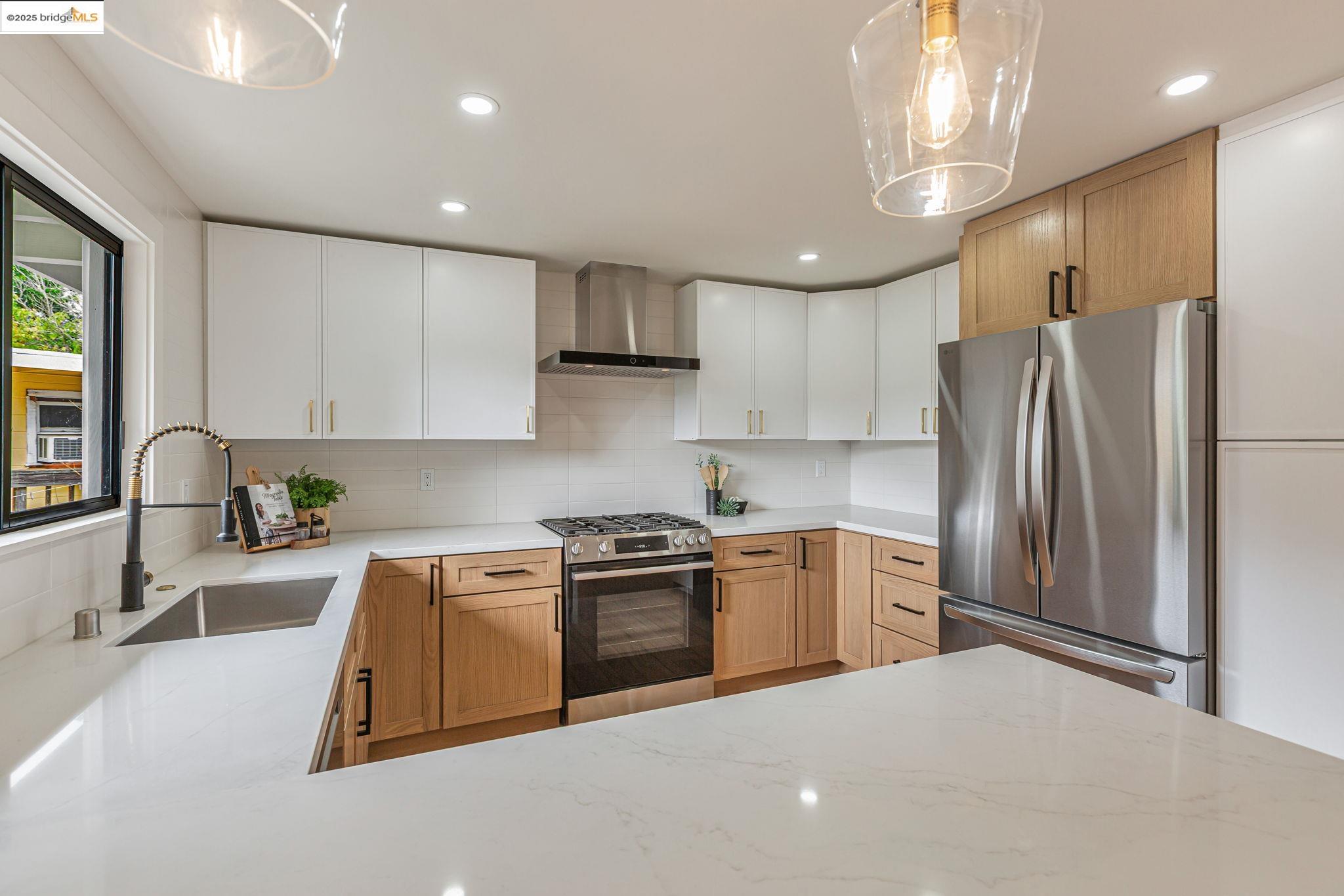 2 Hillcrest Ct