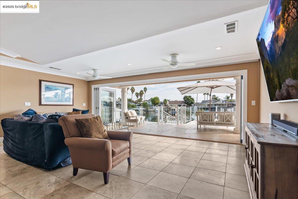 231 Discovery Bay Blvd