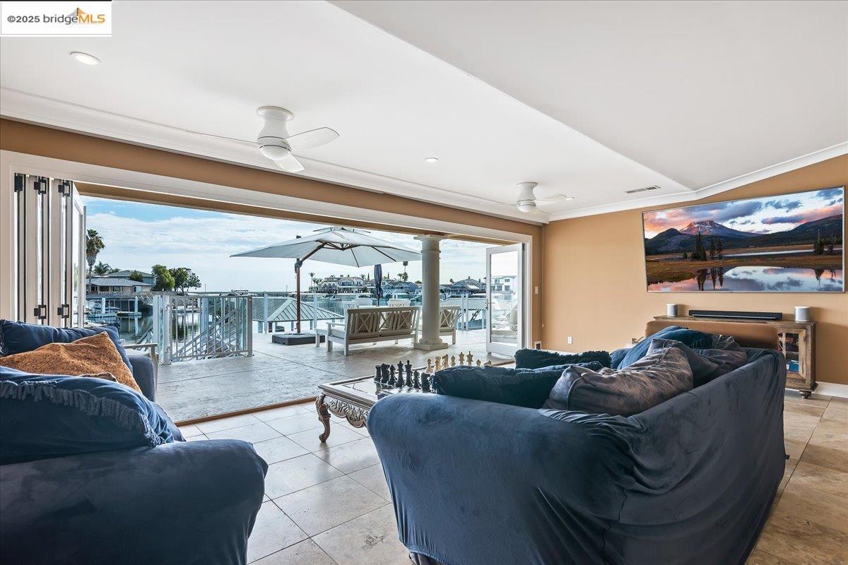 231 Discovery Bay Blvd