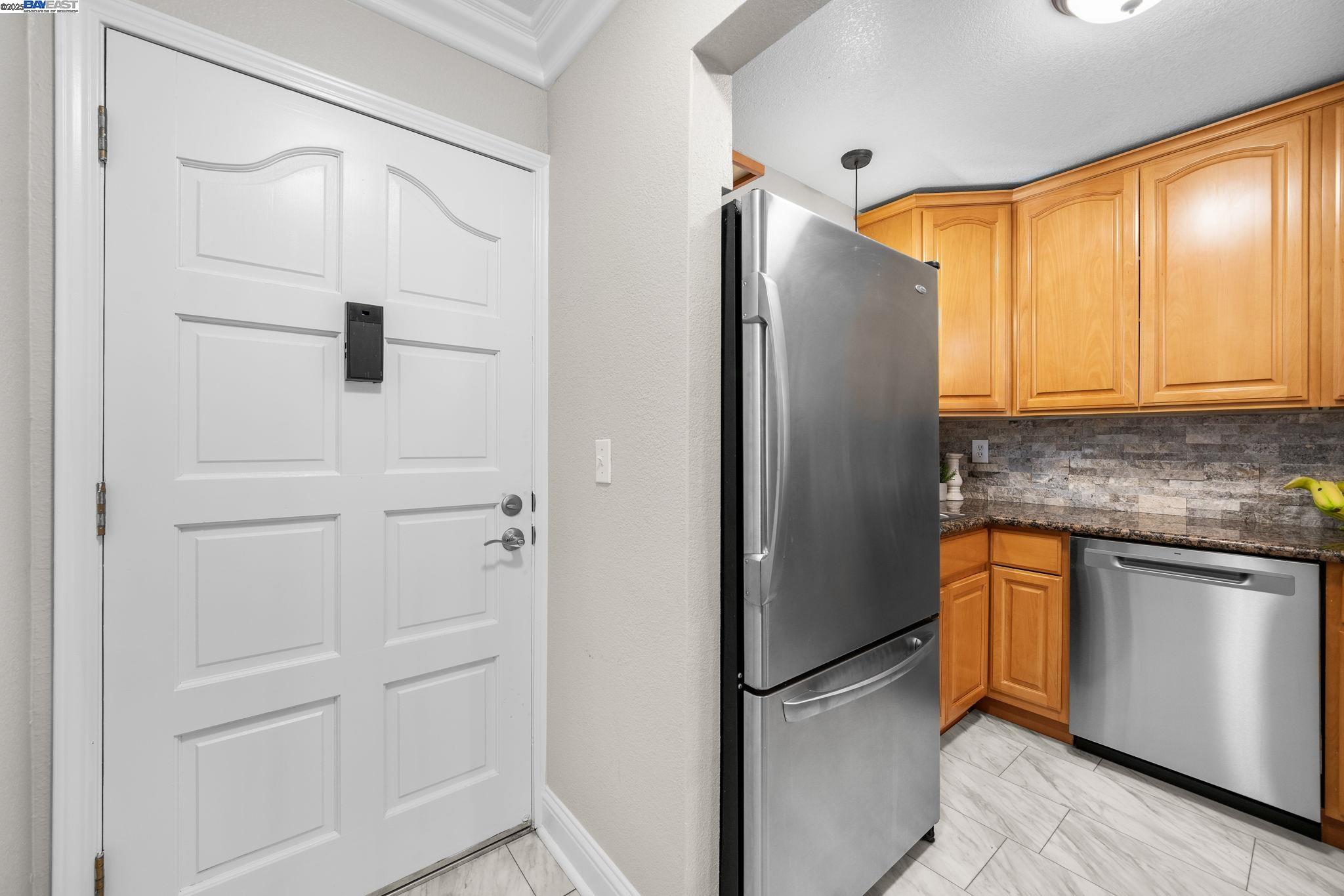 3841 Vineyard Ave. # B Unit: 18 / B