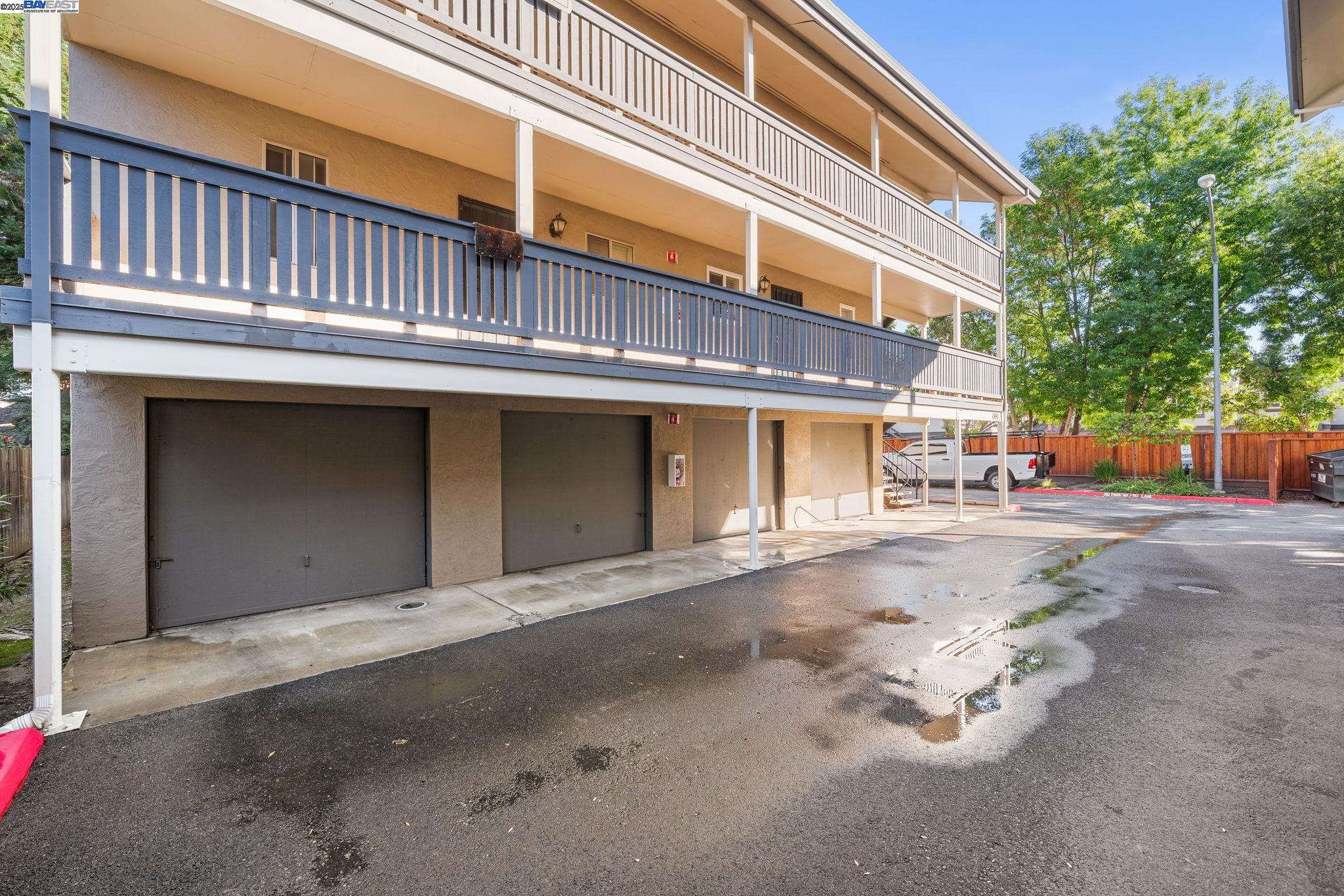 3841 Vineyard Ave. # B Unit: 18 / B