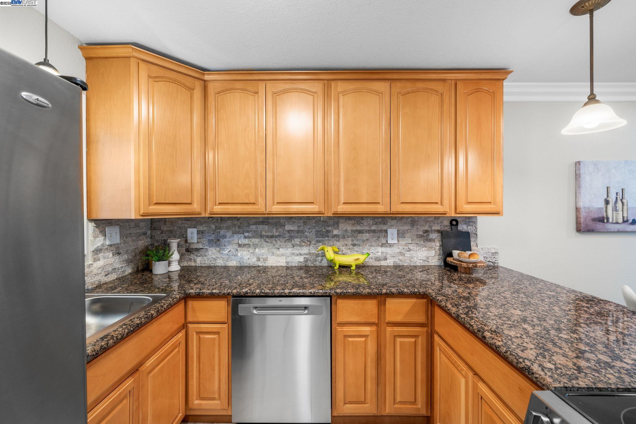 3841 Vineyard Ave. # B Unit: 18 / B