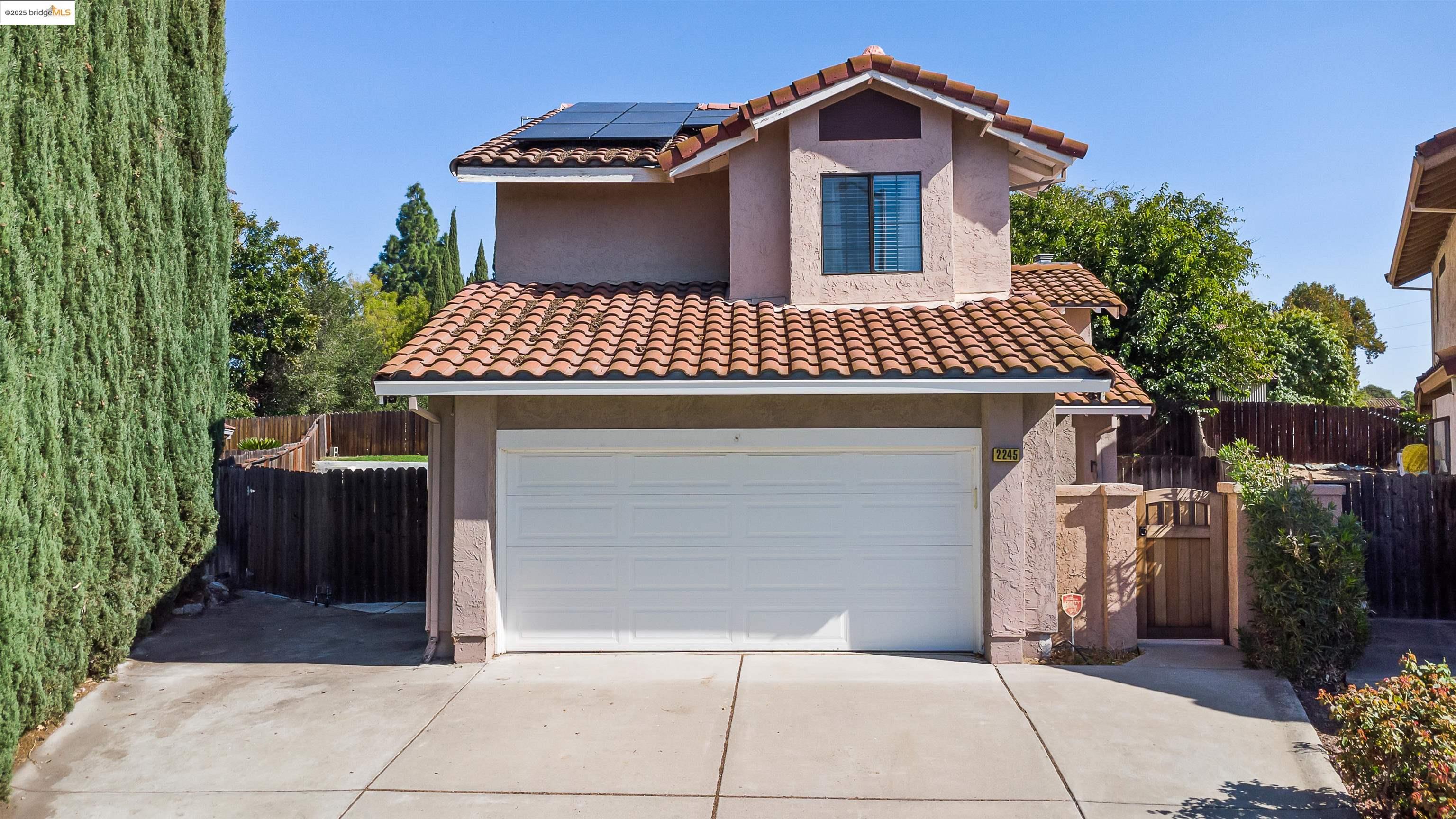 2245 Pinenut Ct