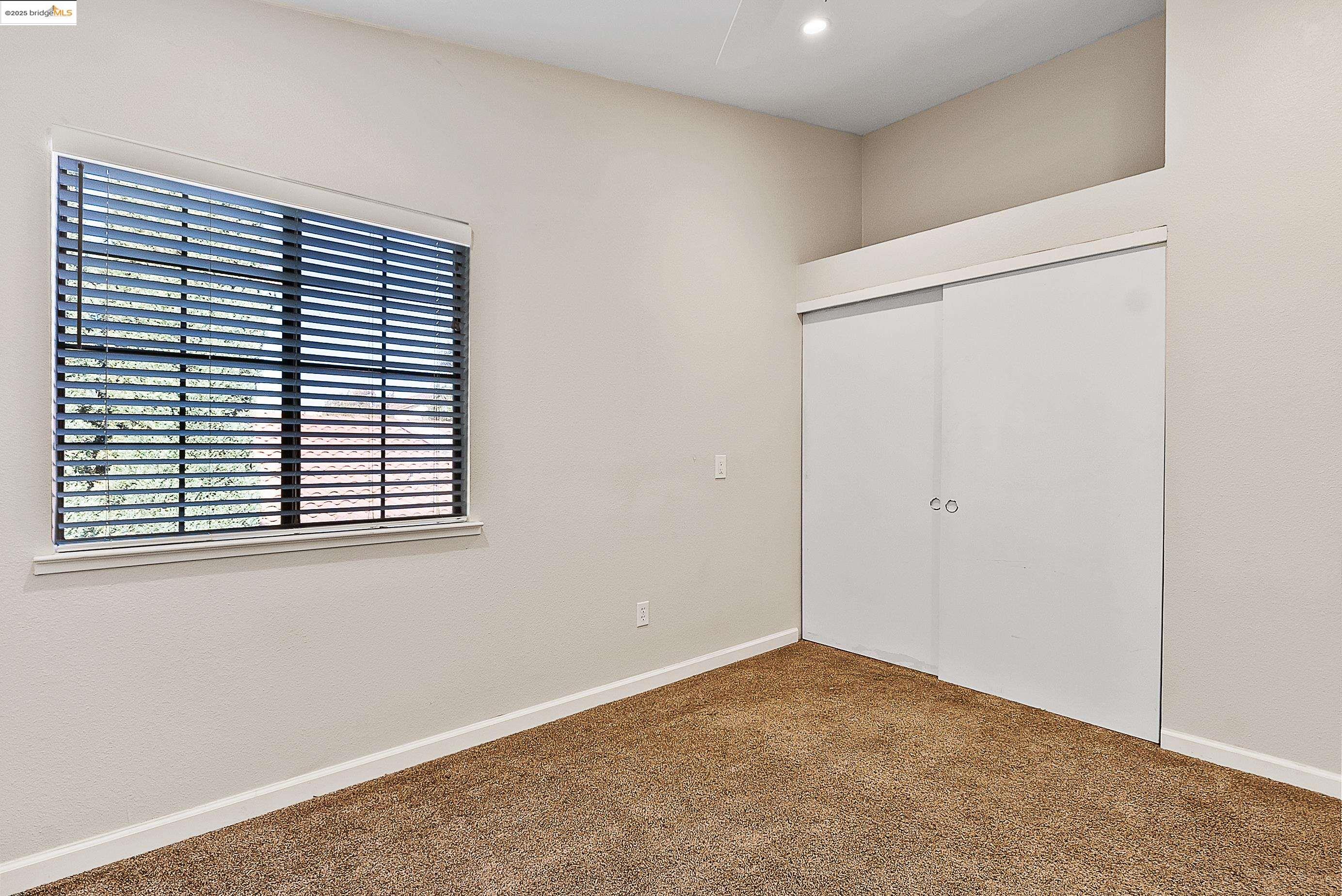 2245 Pinenut Ct