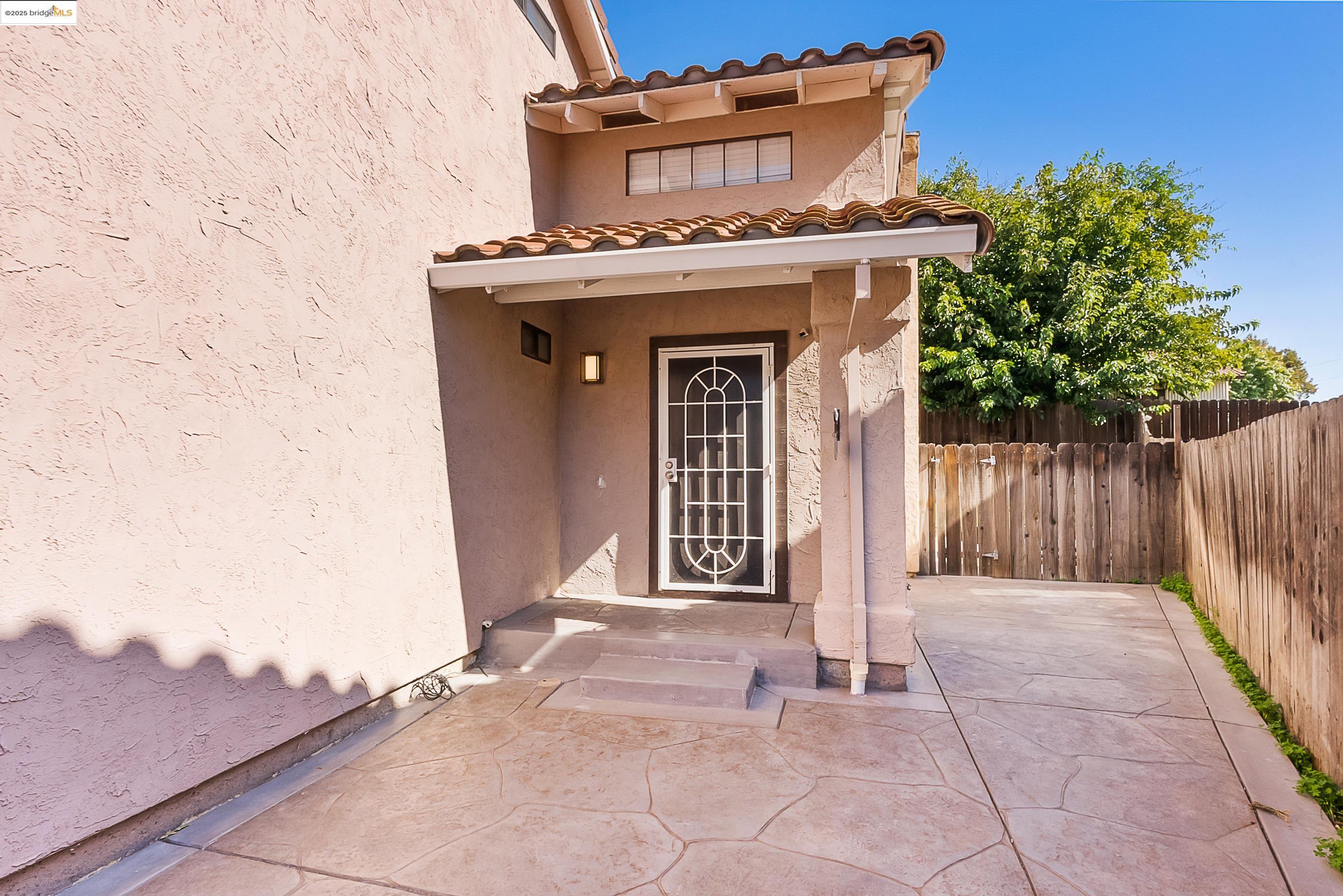 2245 Pinenut Ct