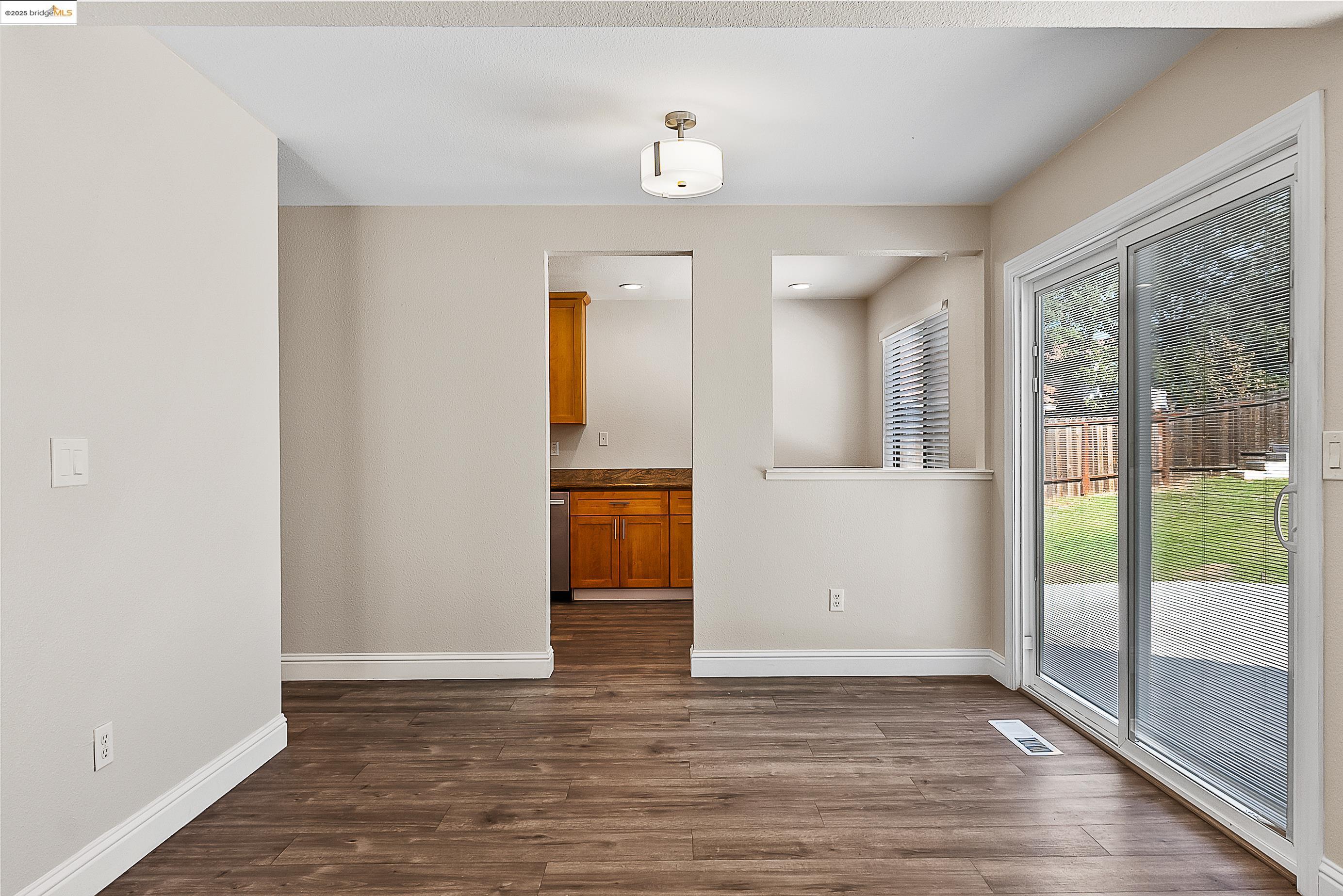 2245 Pinenut Ct